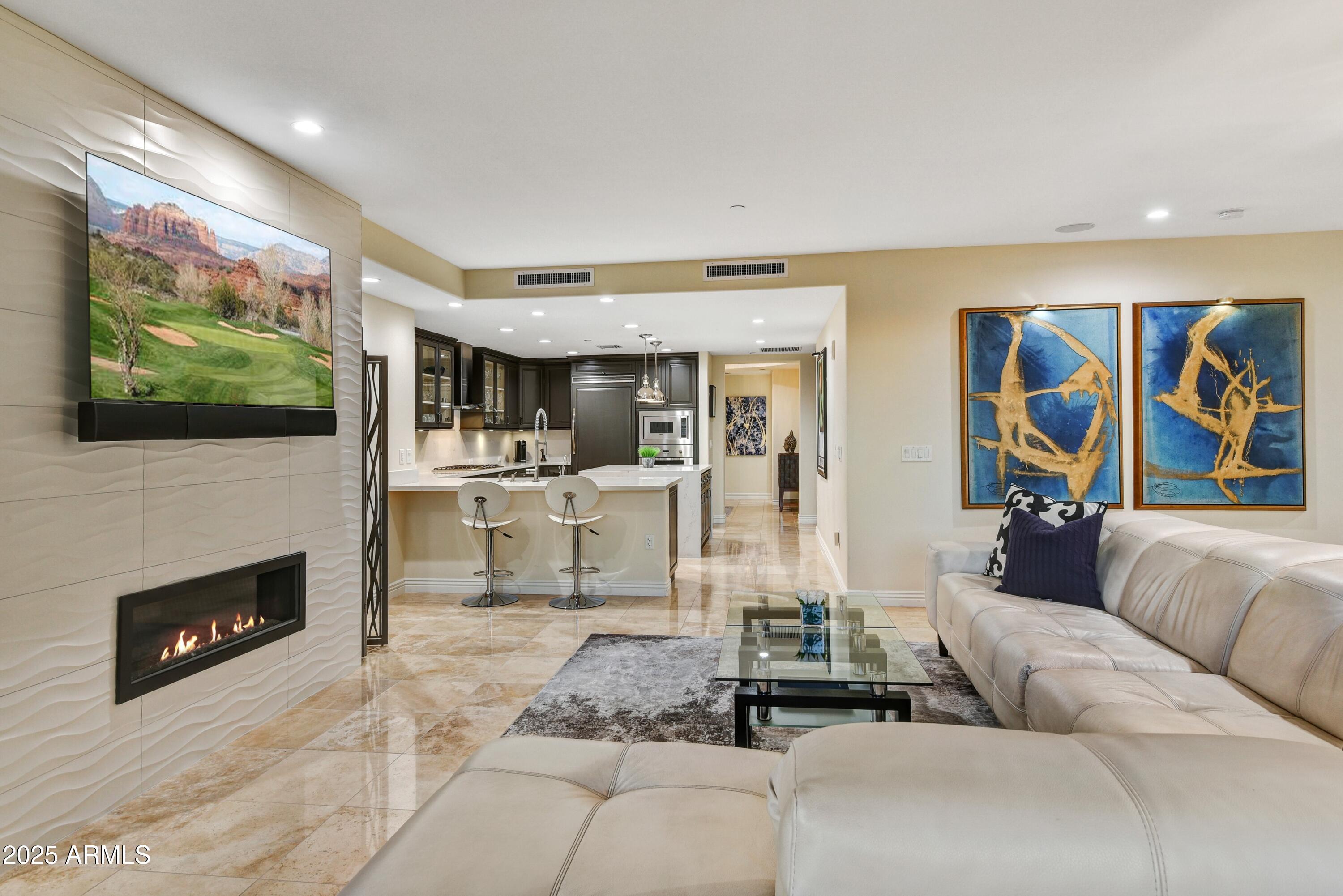 7181 E CAMELBACK Road, 907