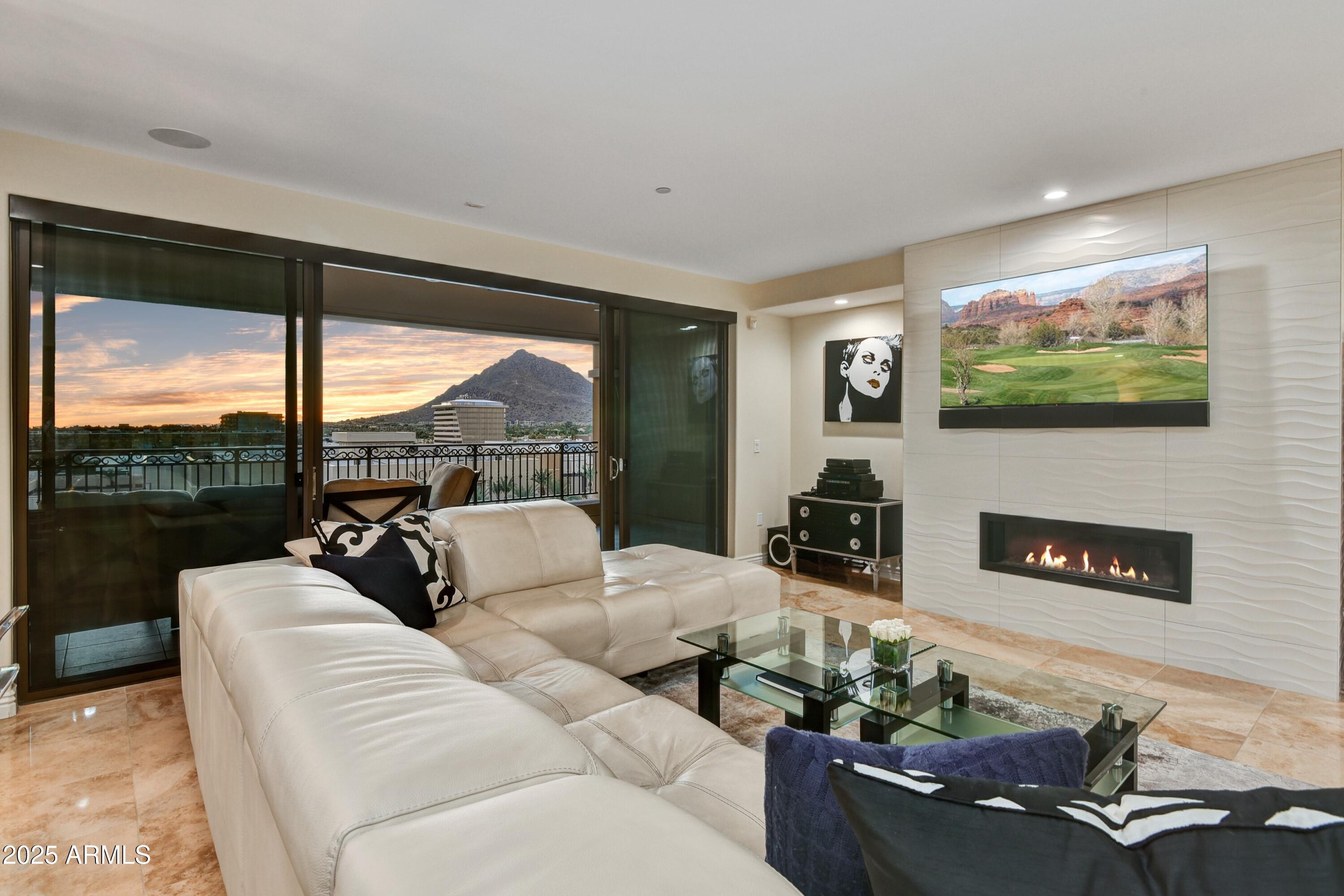 7181 E CAMELBACK Road, 907