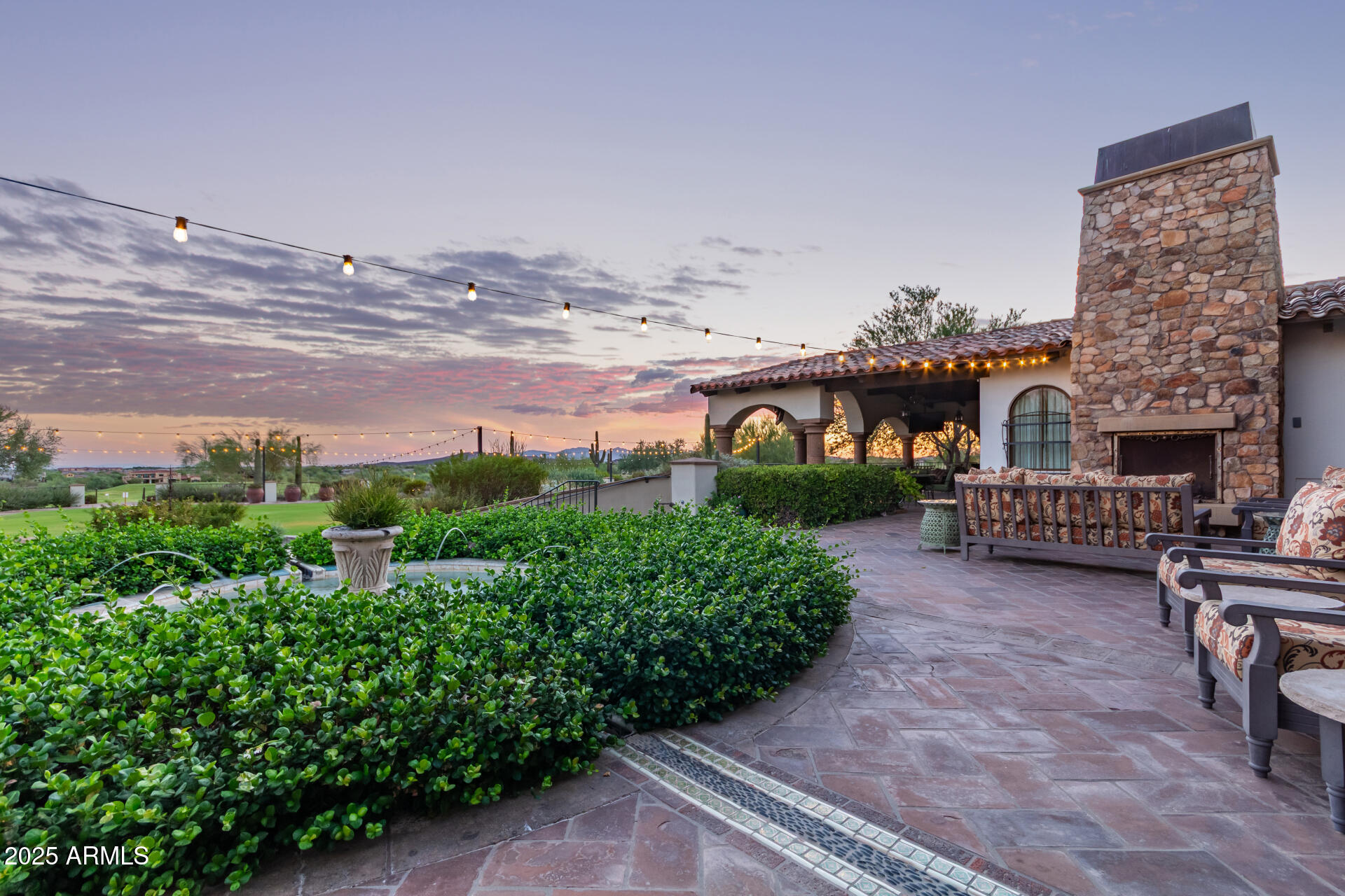 11707 W DOVE WING Way