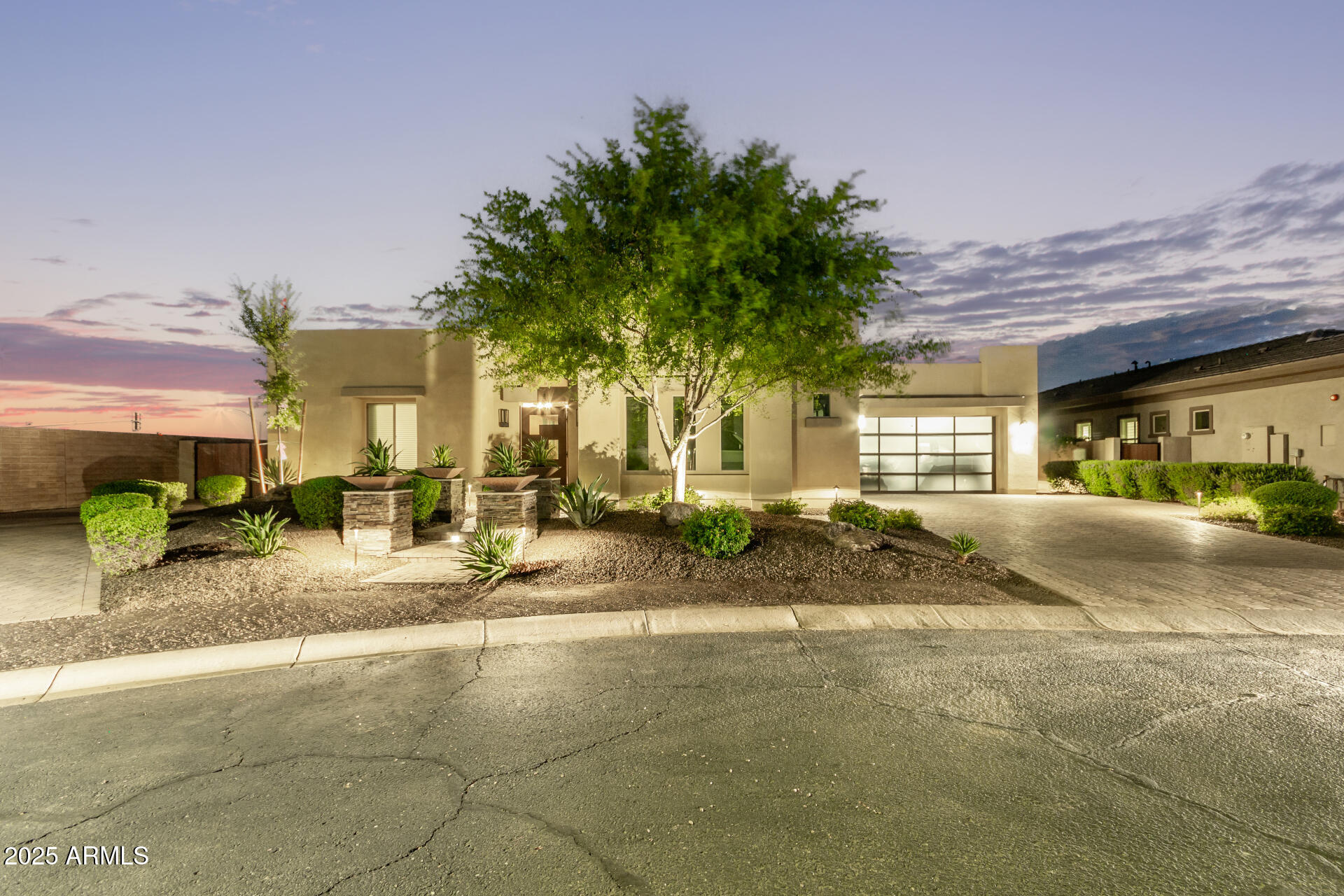 11707 W DOVE WING Way