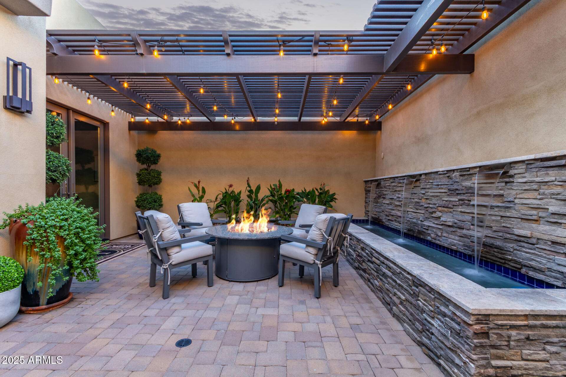 11707 W DOVE WING Way