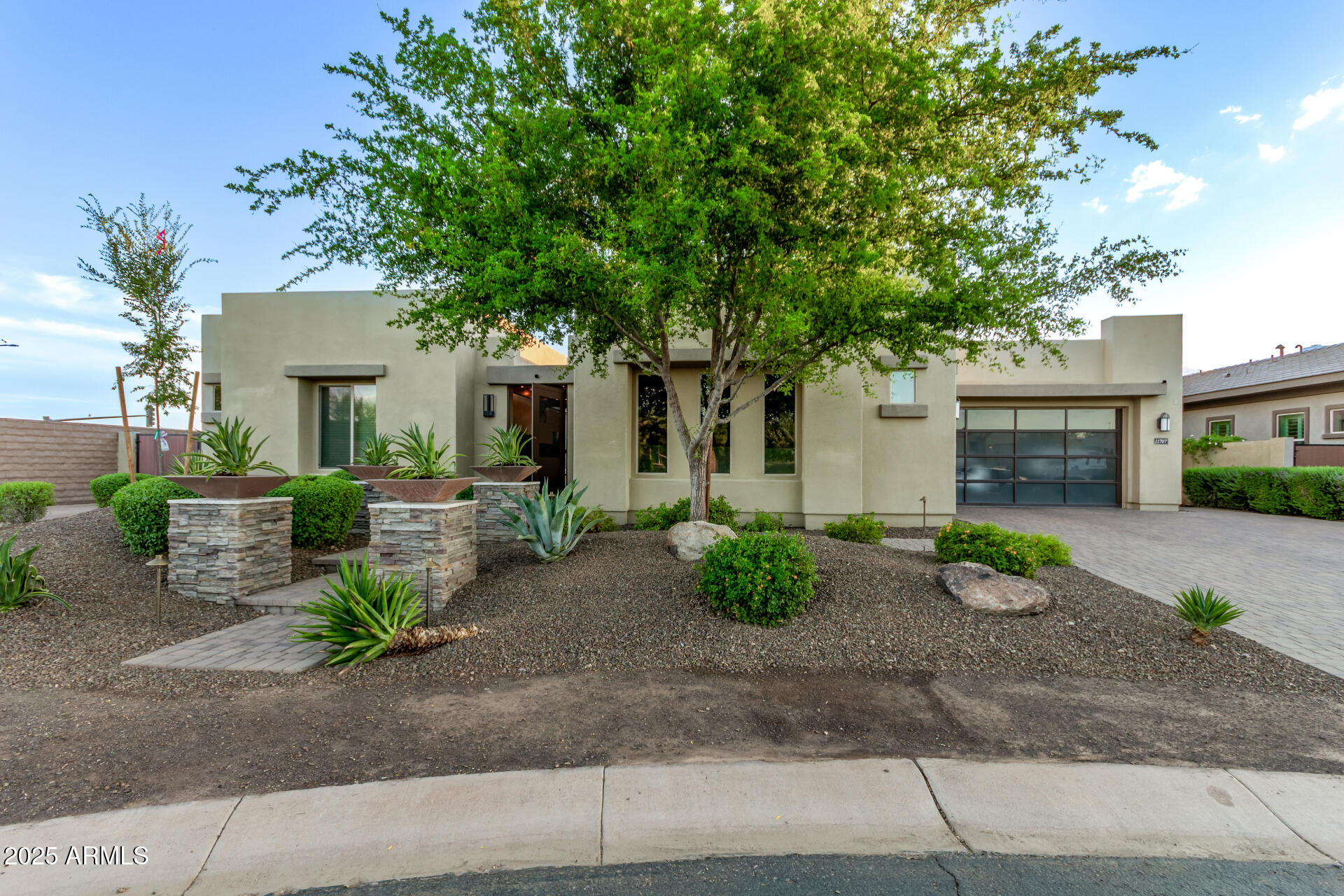 11707 W DOVE WING Way