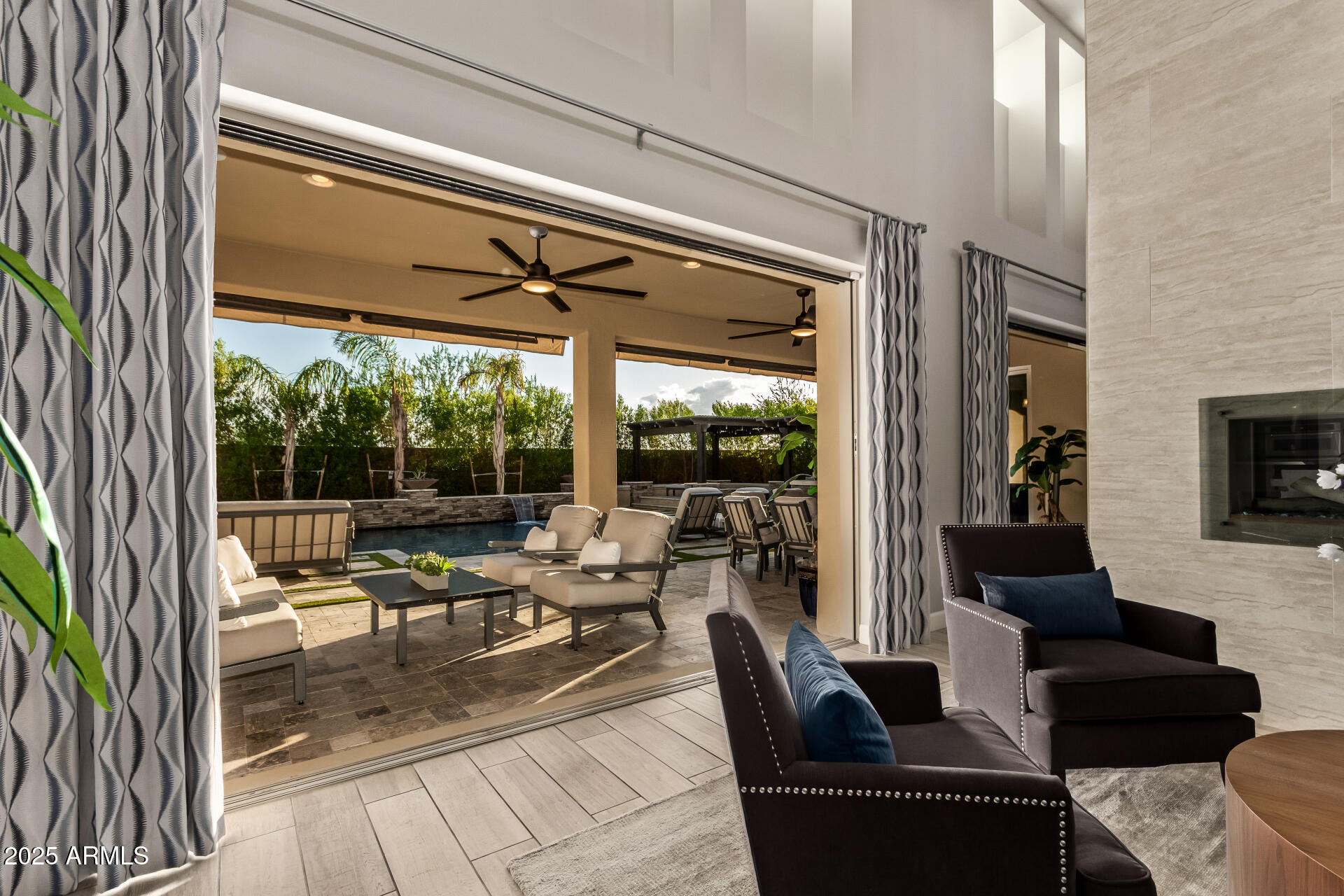 11707 W DOVE WING Way