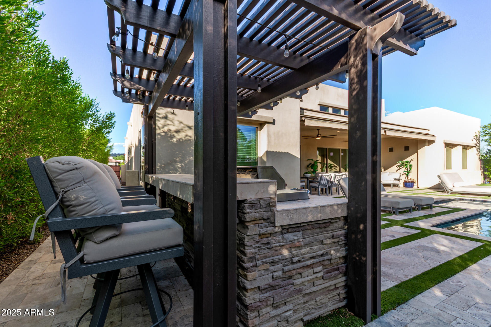 11707 W DOVE WING Way