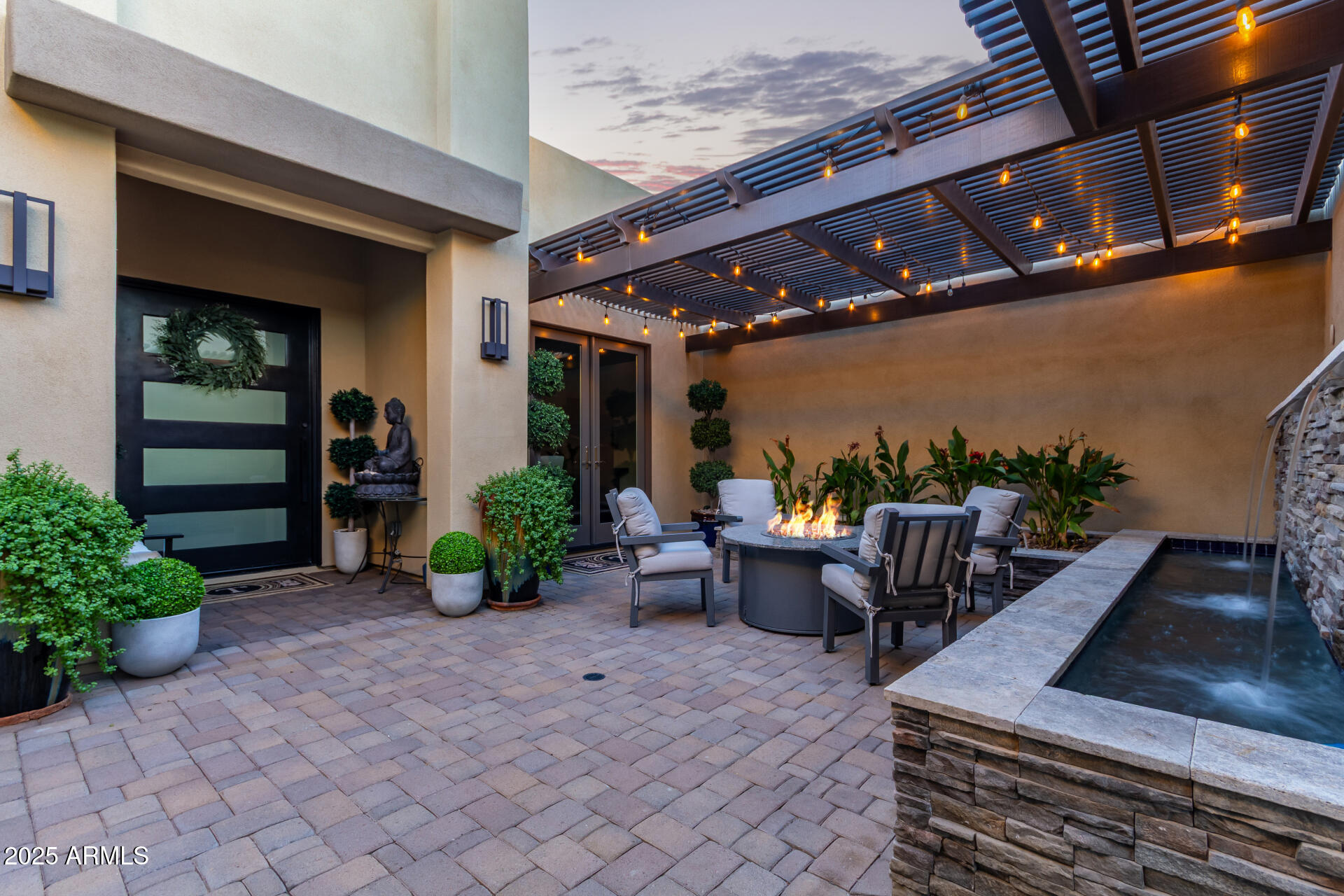 11707 W DOVE WING Way