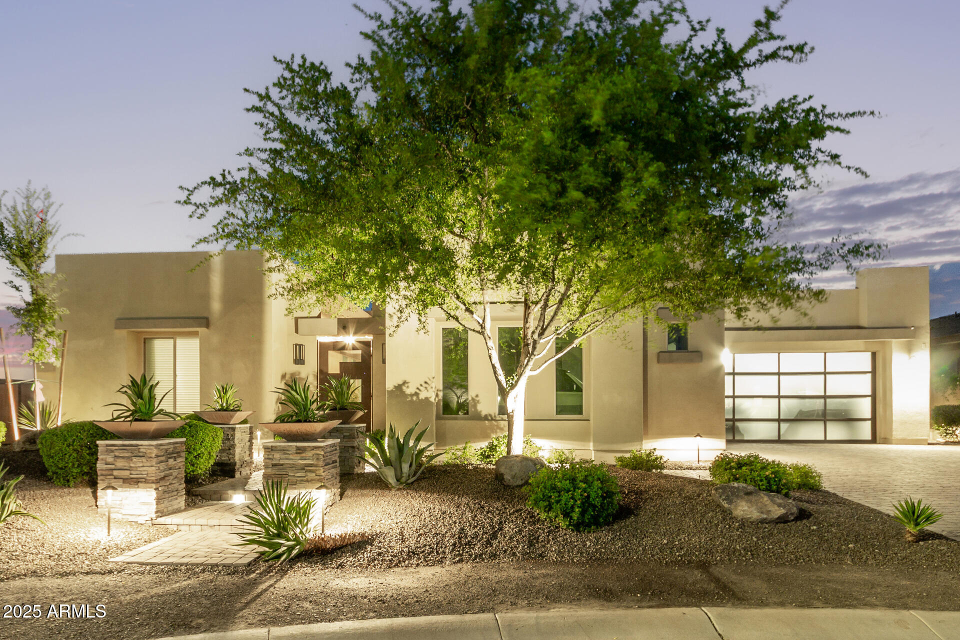 11707 W DOVE WING Way