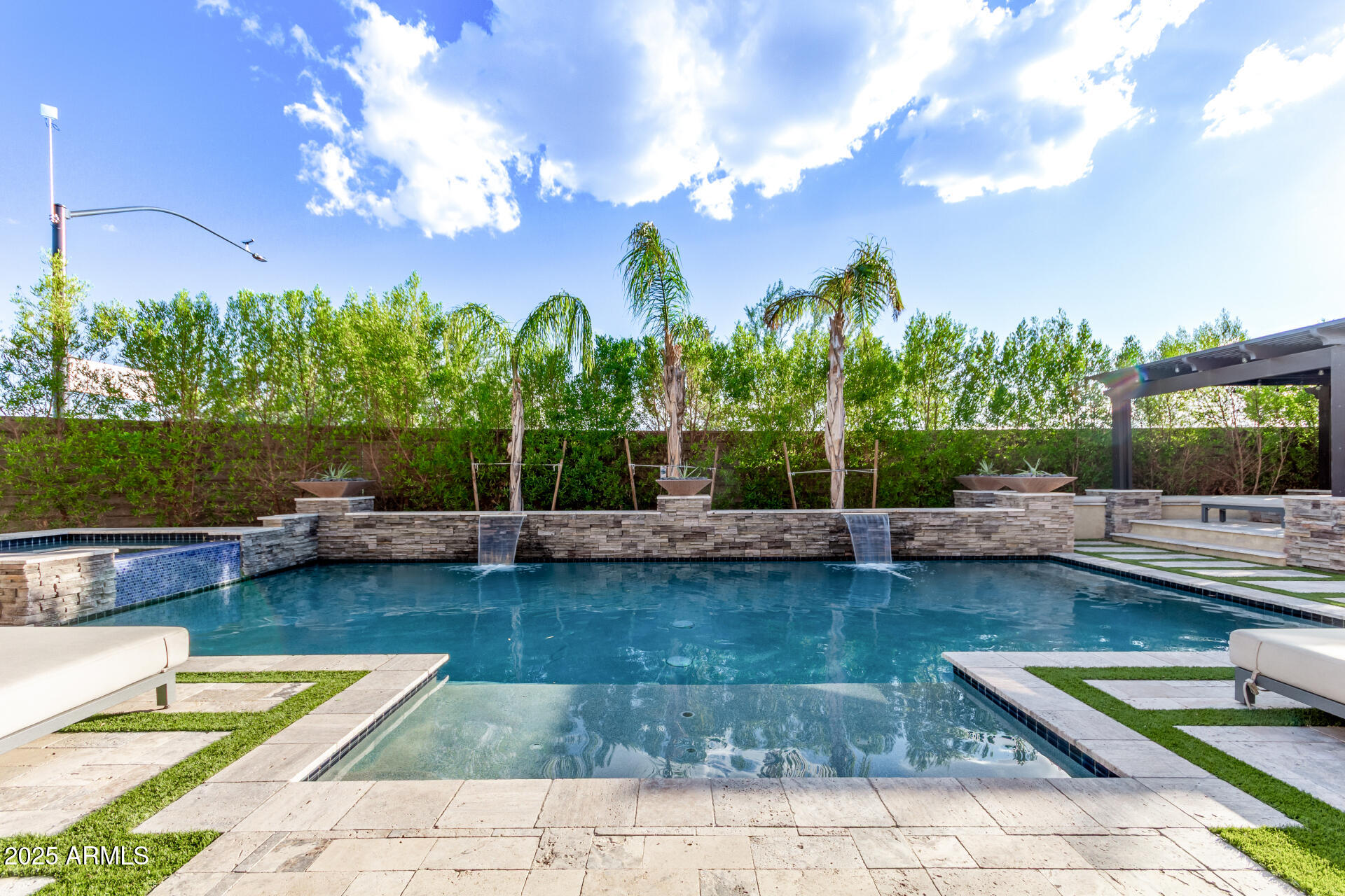 11707 W DOVE WING Way