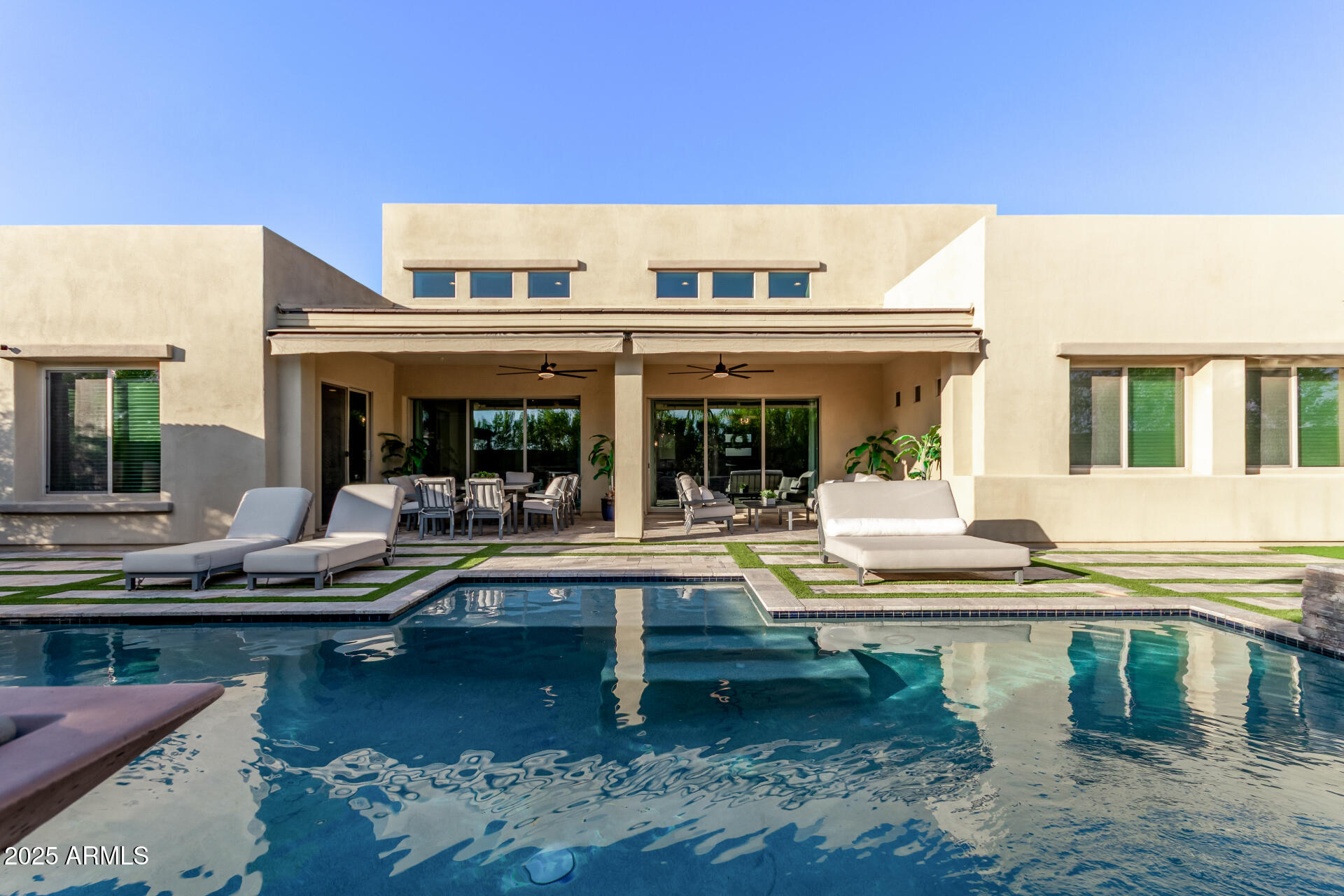 11707 W DOVE WING Way