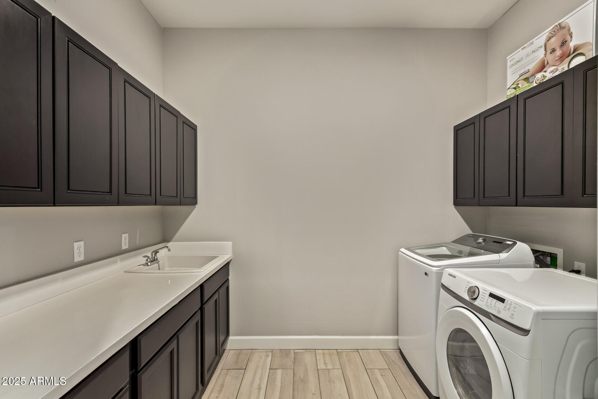 11707 W DOVE WING Way