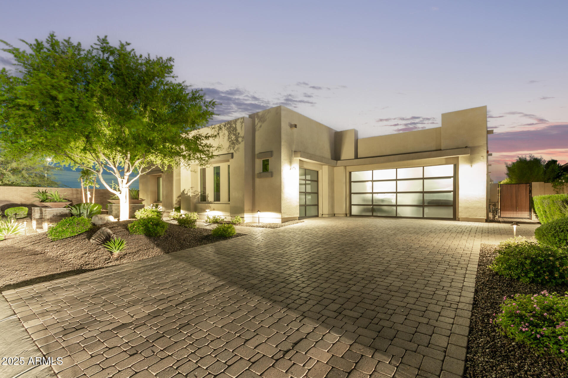 11707 W DOVE WING Way