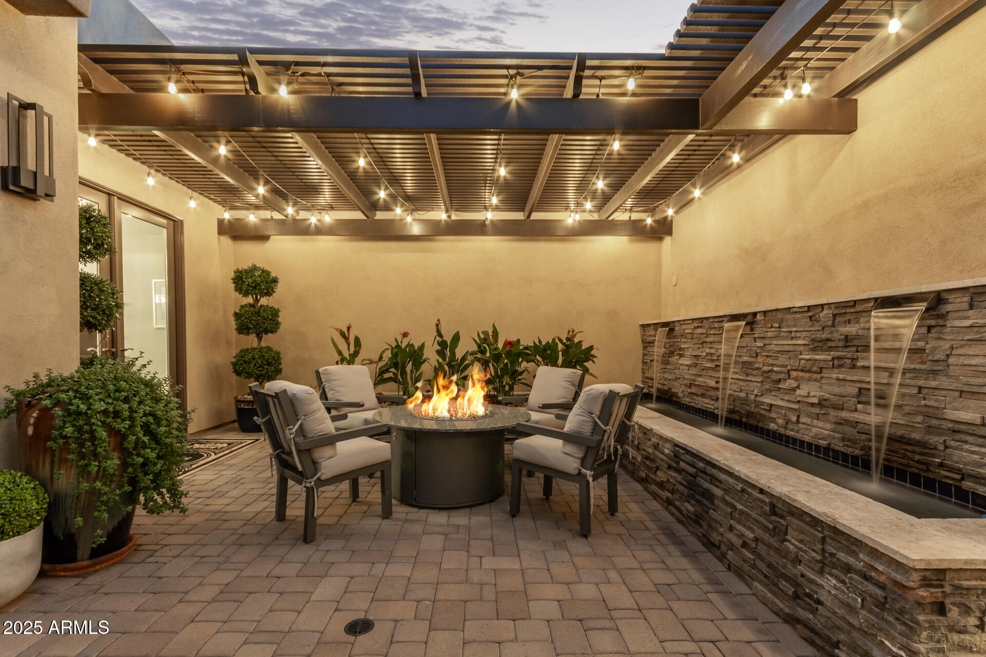 11707 W DOVE WING Way