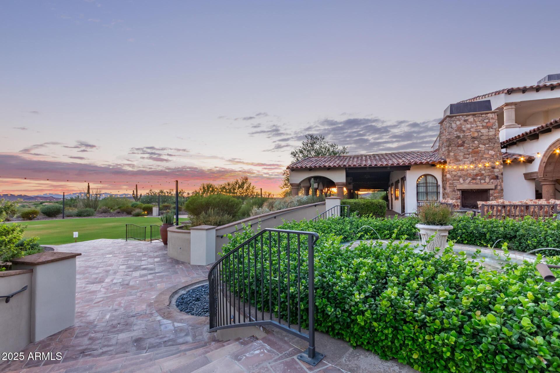 11707 W DOVE WING Way