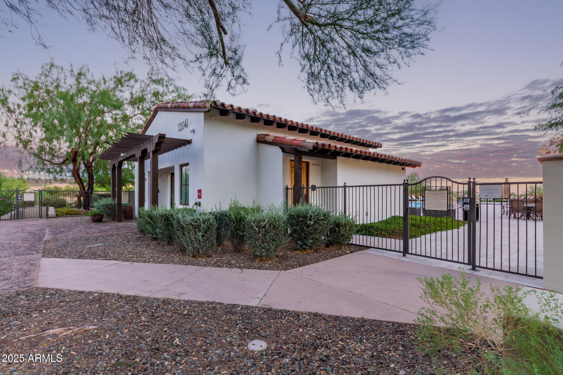 11707 W DOVE WING Way