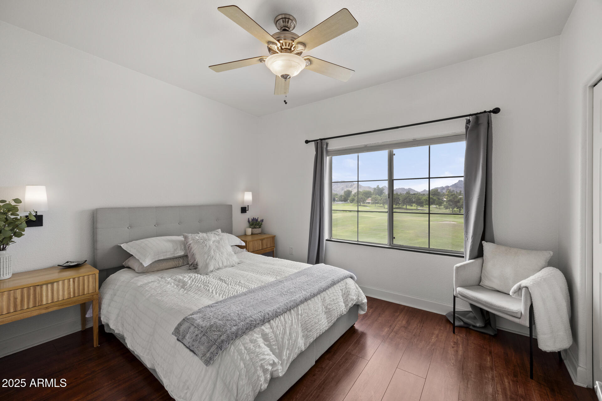 4455 E PARADISE VILLAGE Parkway S, 1035