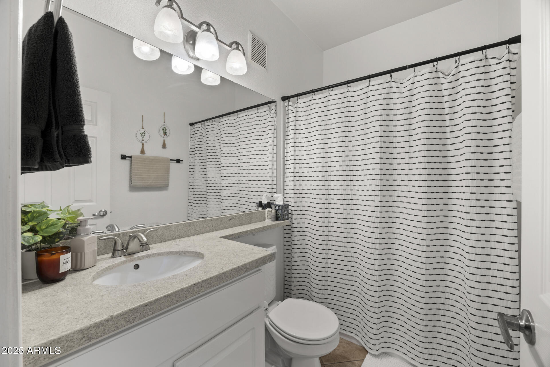 4455 E PARADISE VILLAGE Parkway S, 1035