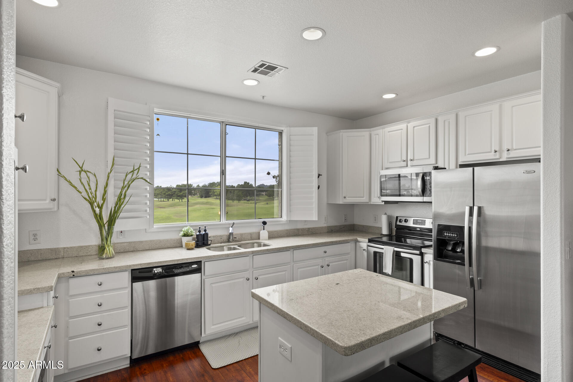 4455 E PARADISE VILLAGE Parkway S, 1035