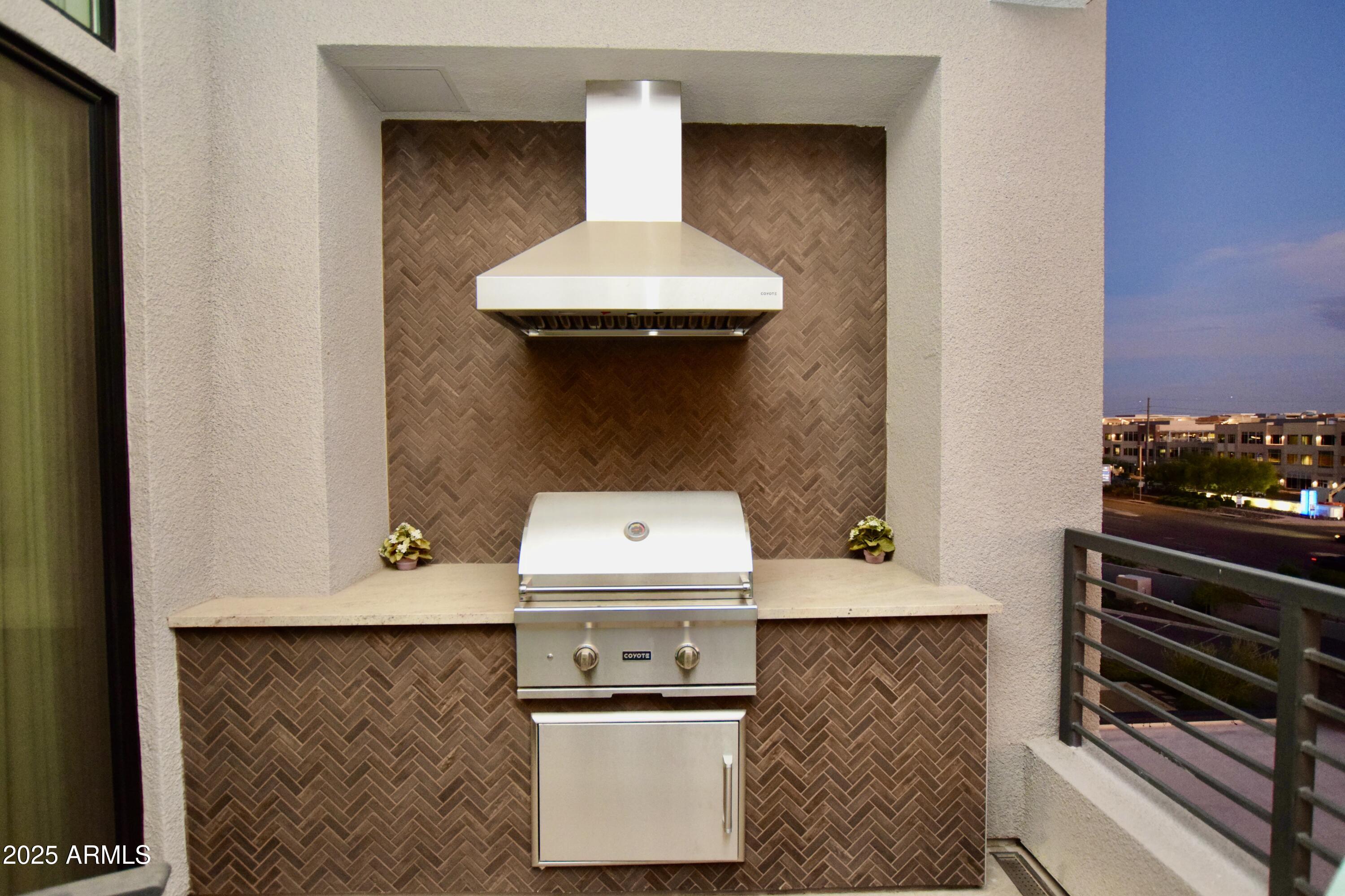 5250 E DEER VALLEY Drive, 405