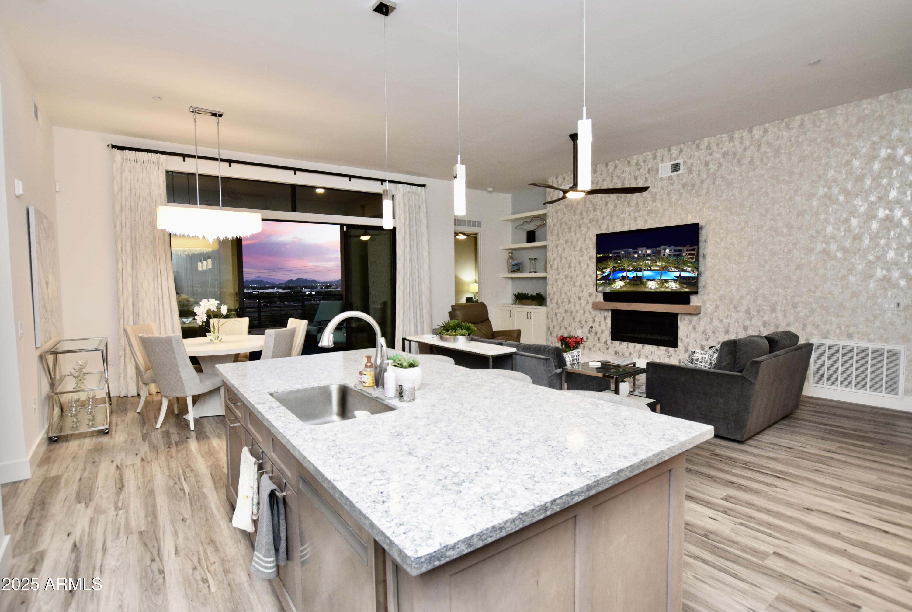 5250 E DEER VALLEY Drive, 405