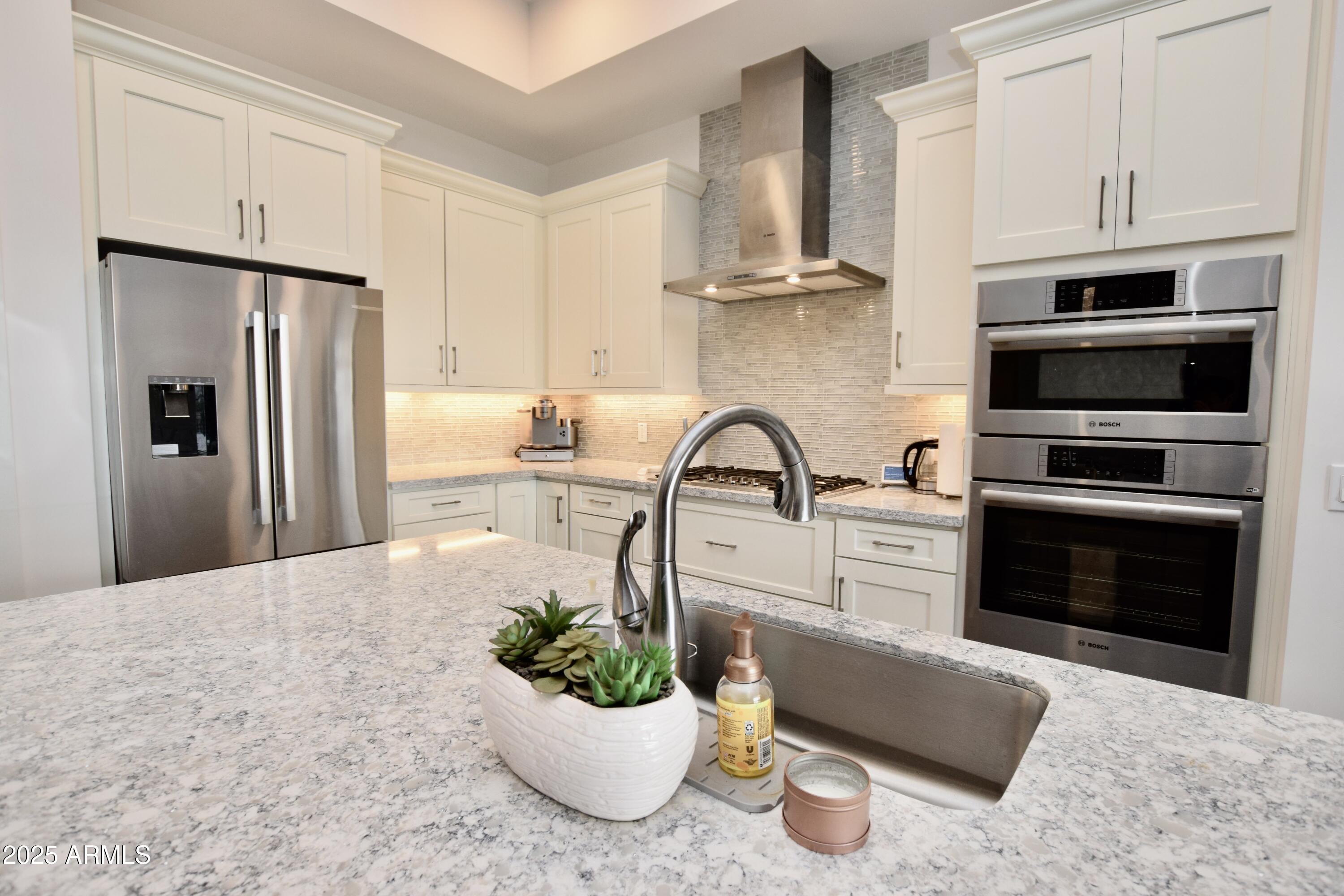 5250 E DEER VALLEY Drive, 405