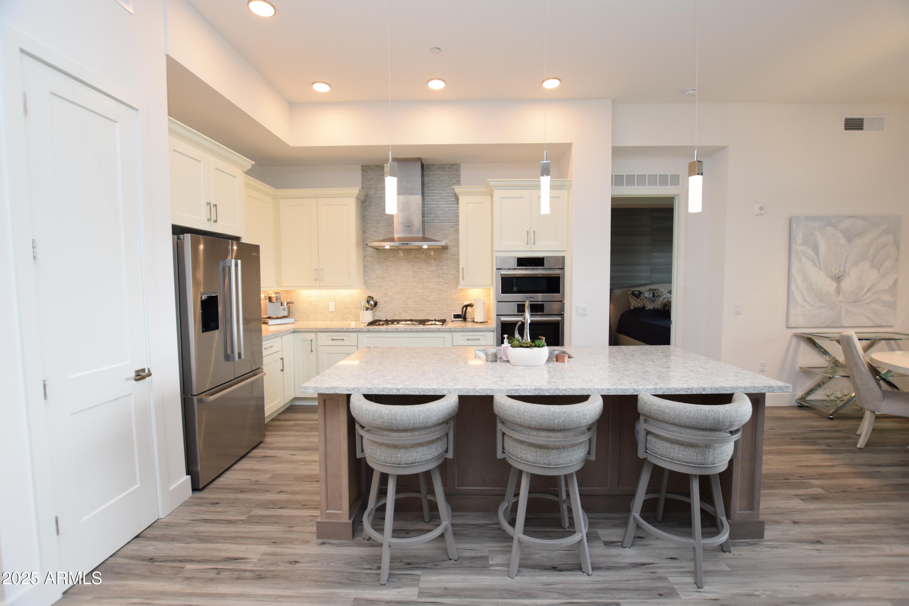 5250 E DEER VALLEY Drive, 405