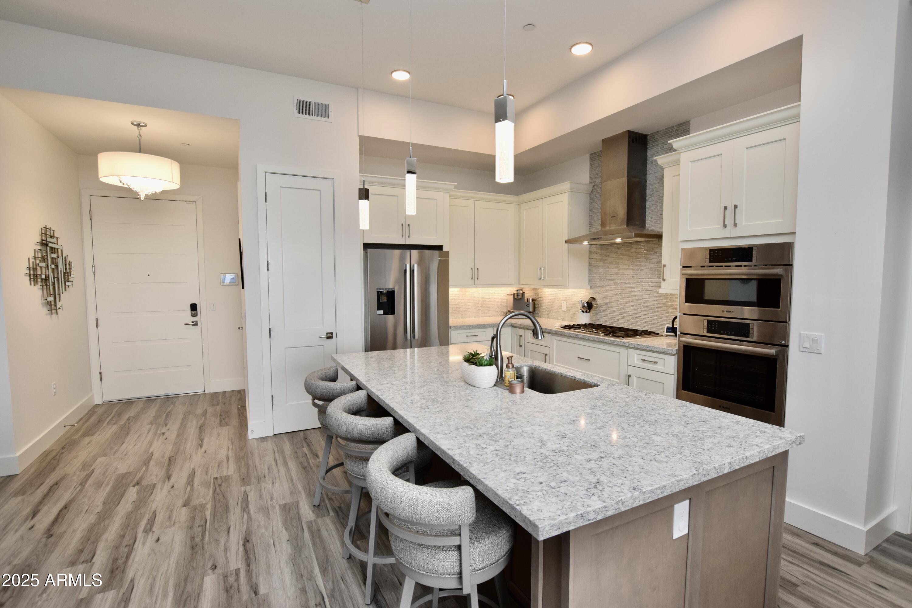 5250 E DEER VALLEY Drive, 405