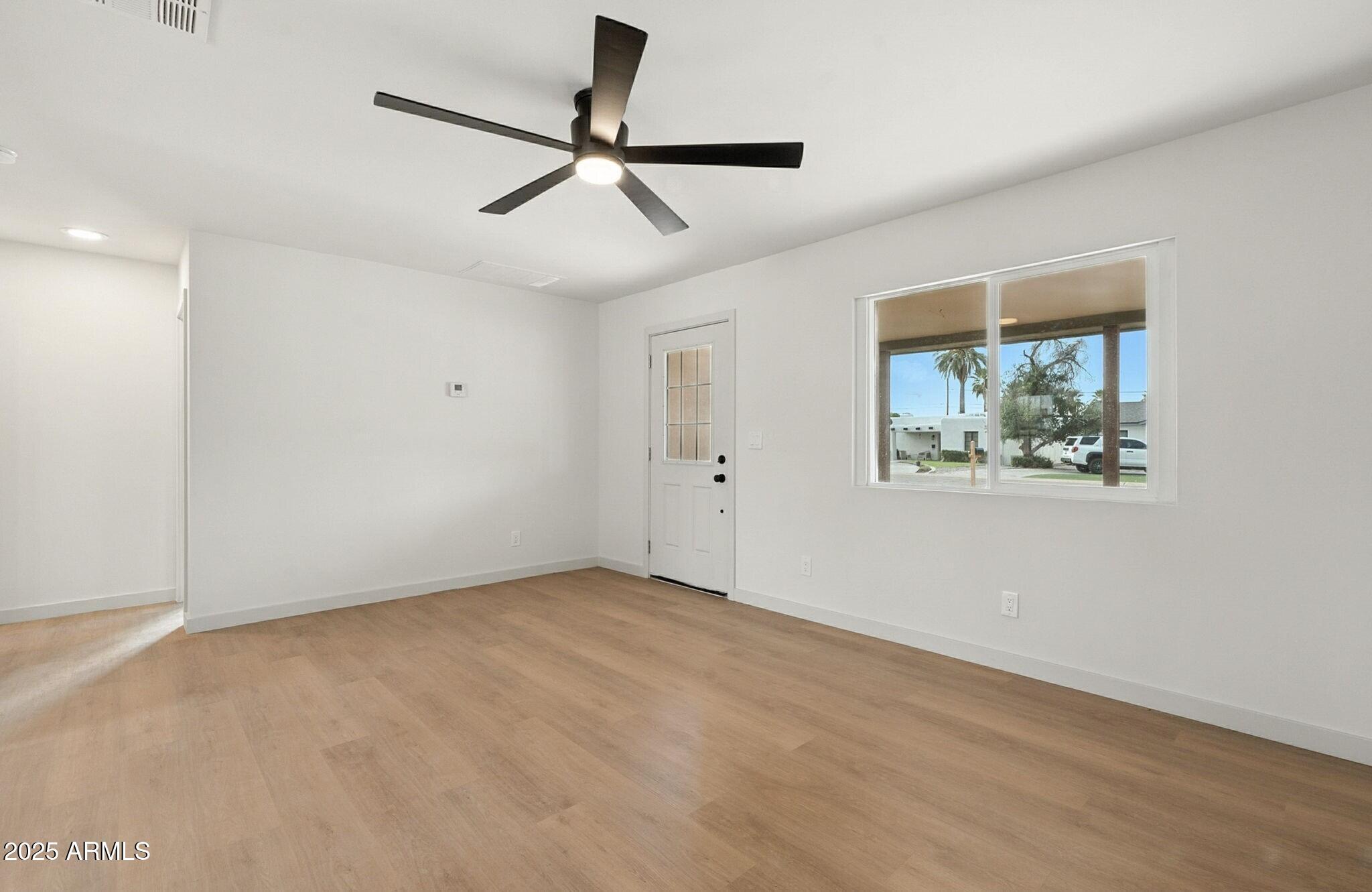 1642 E TURNEY Avenue