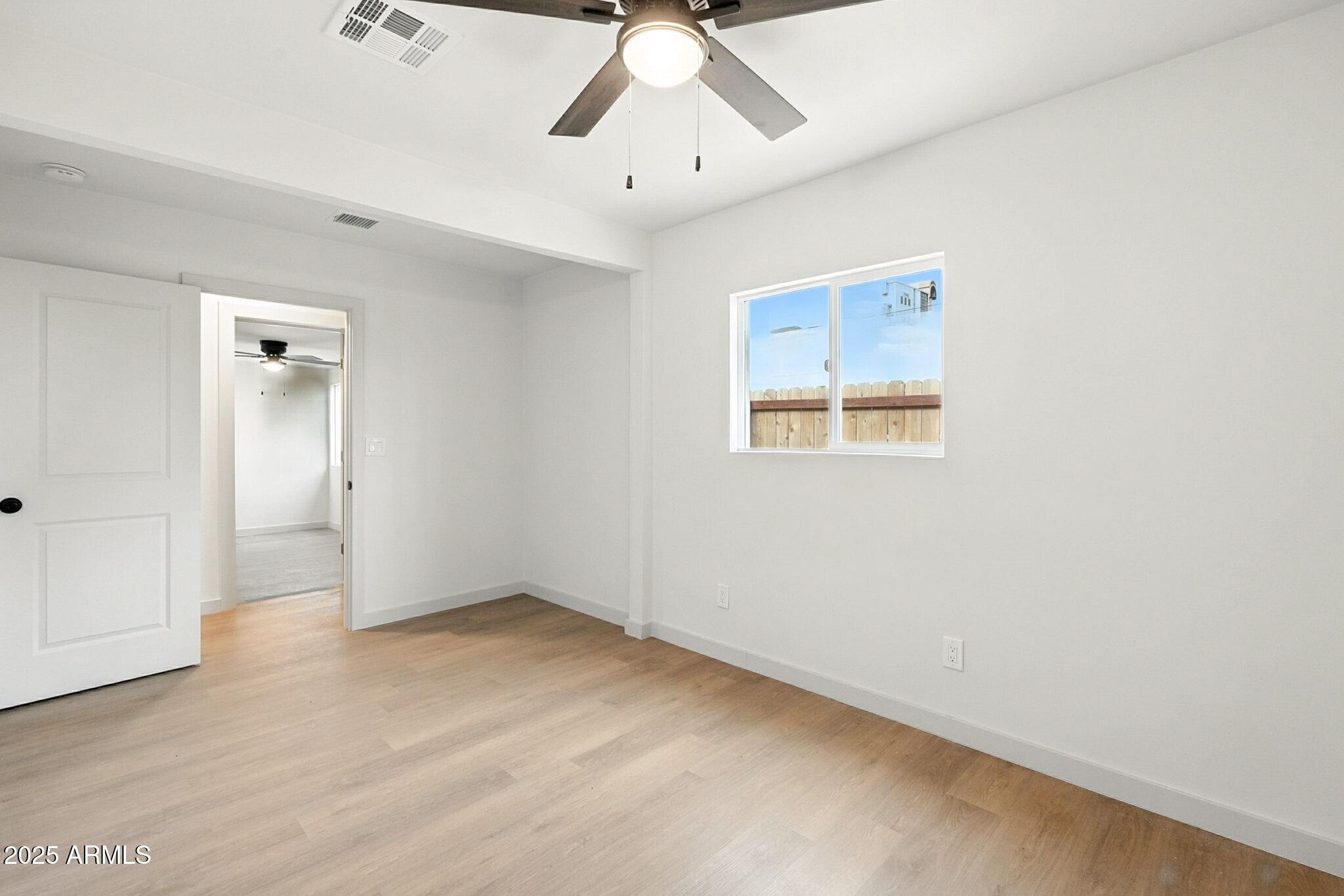 1642 E TURNEY Avenue