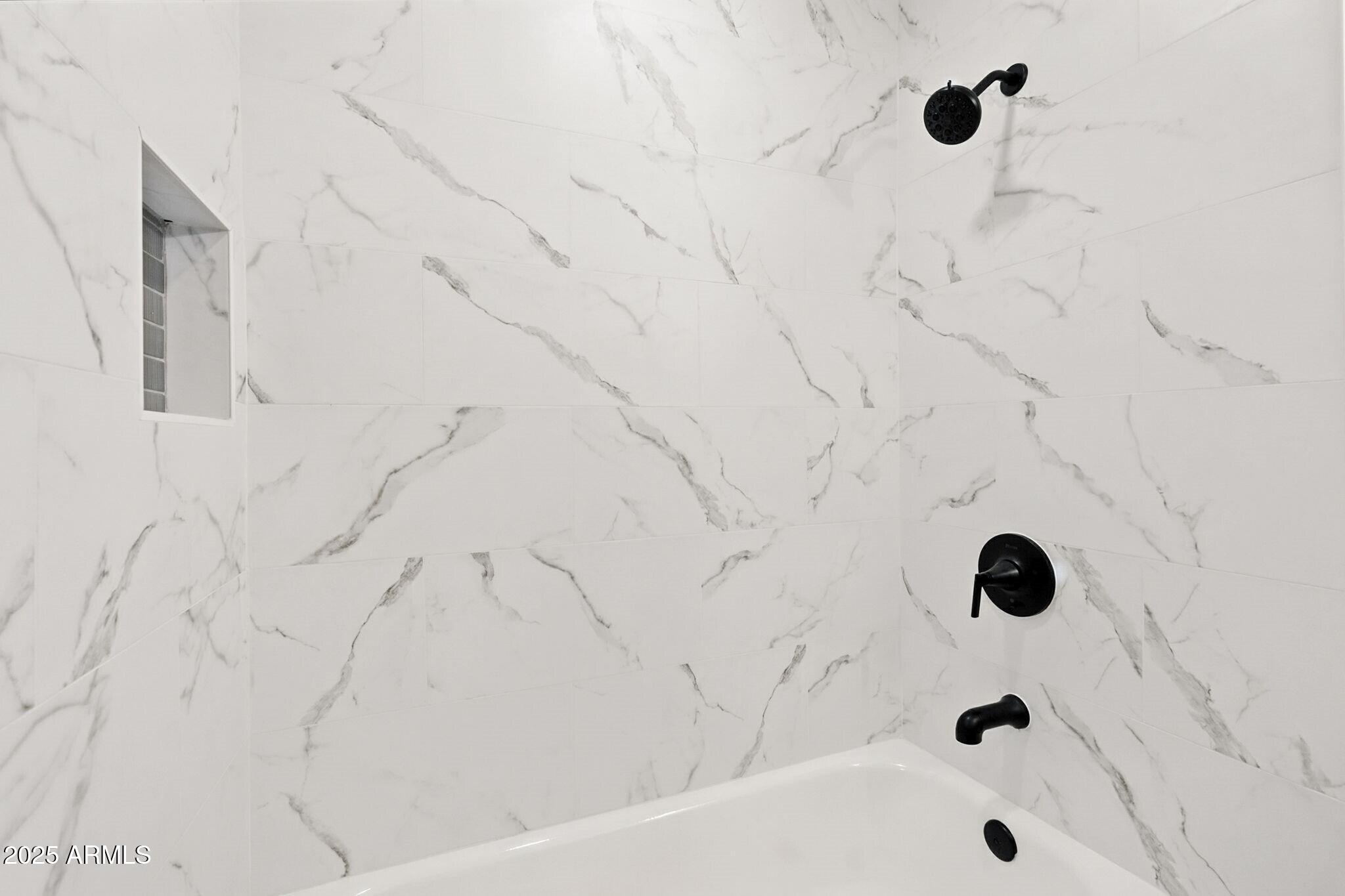 1642 E TURNEY Avenue