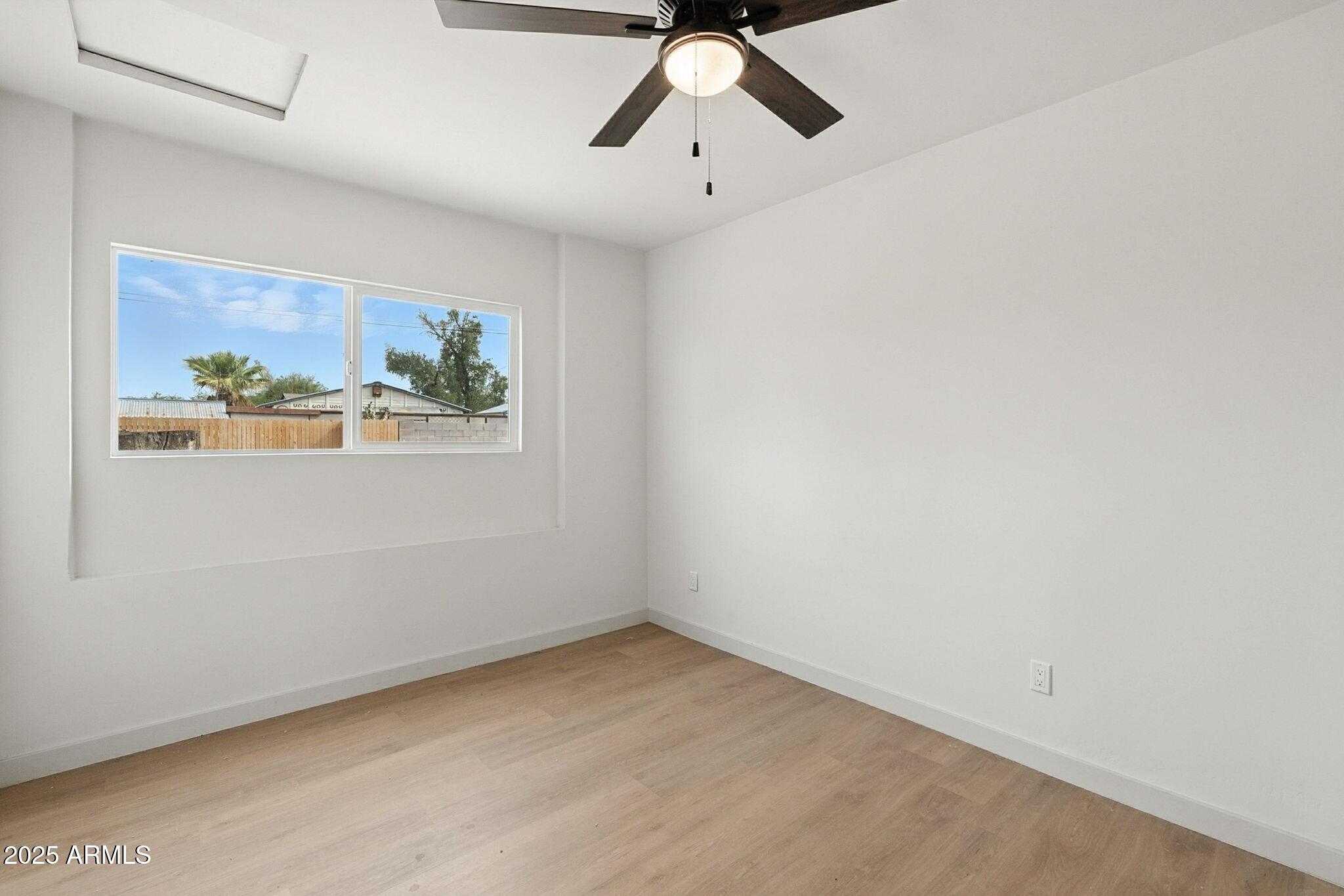 1642 E TURNEY Avenue