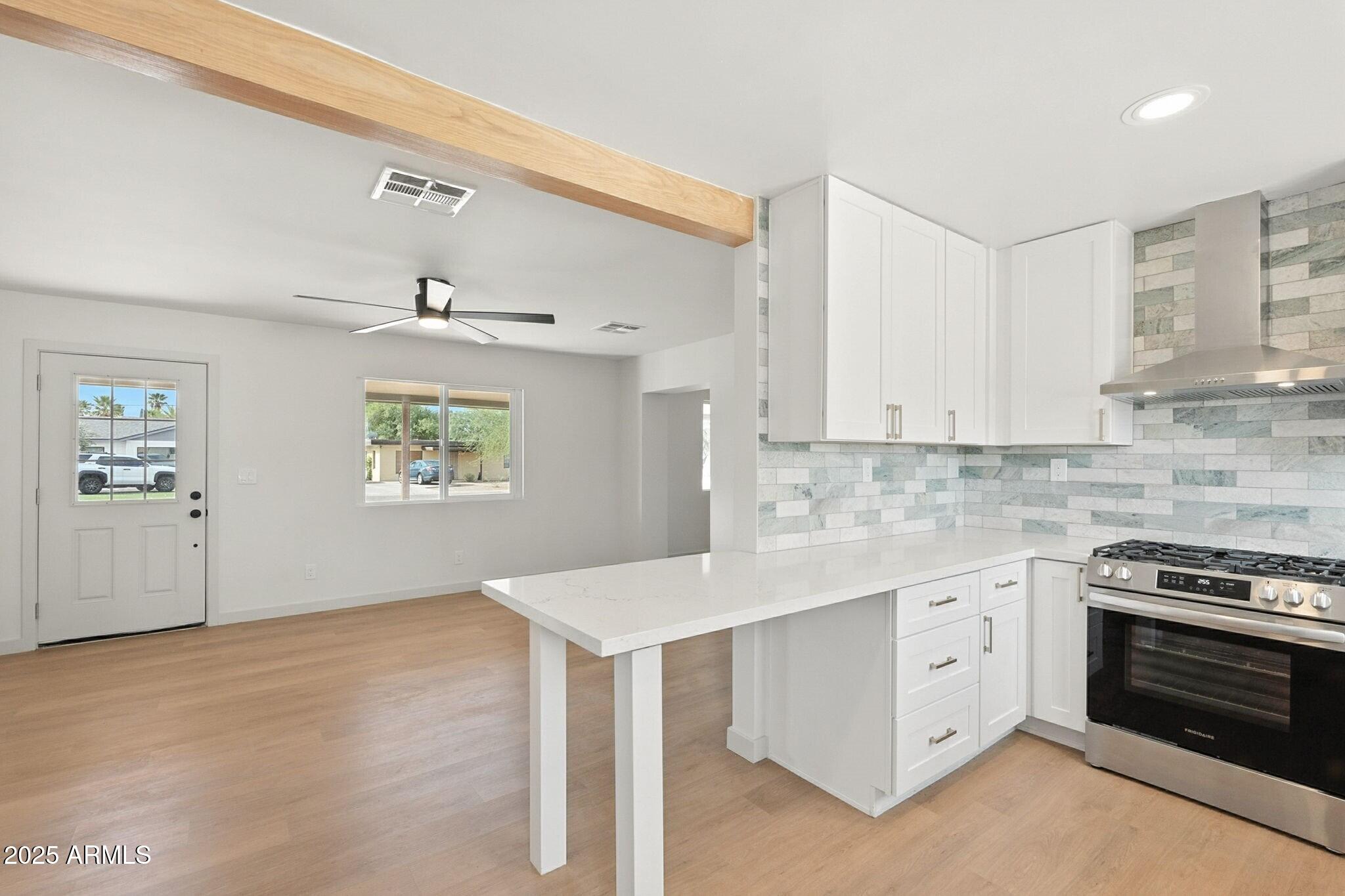 1642 E TURNEY Avenue