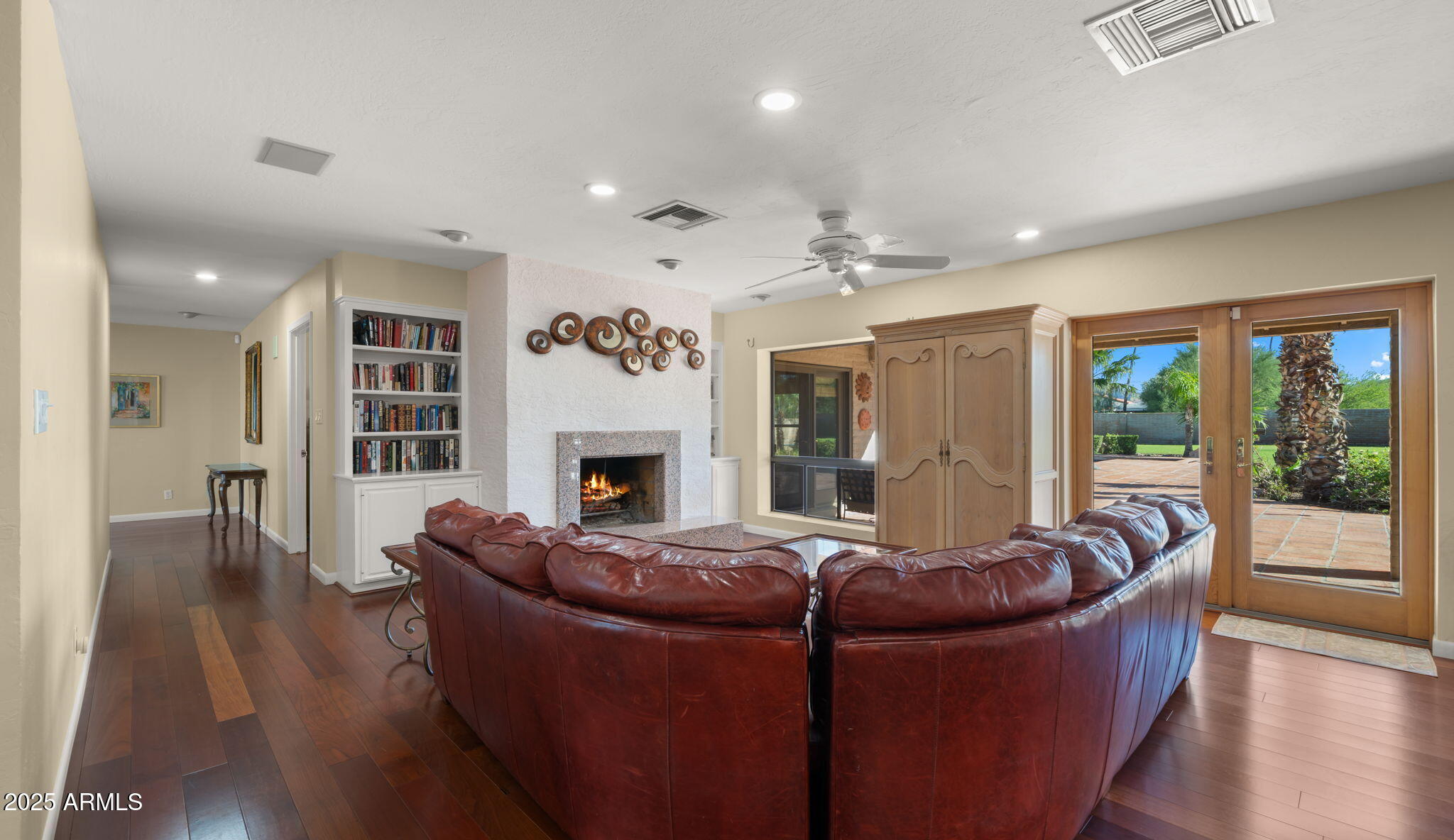 4631 E COCHISE Drive