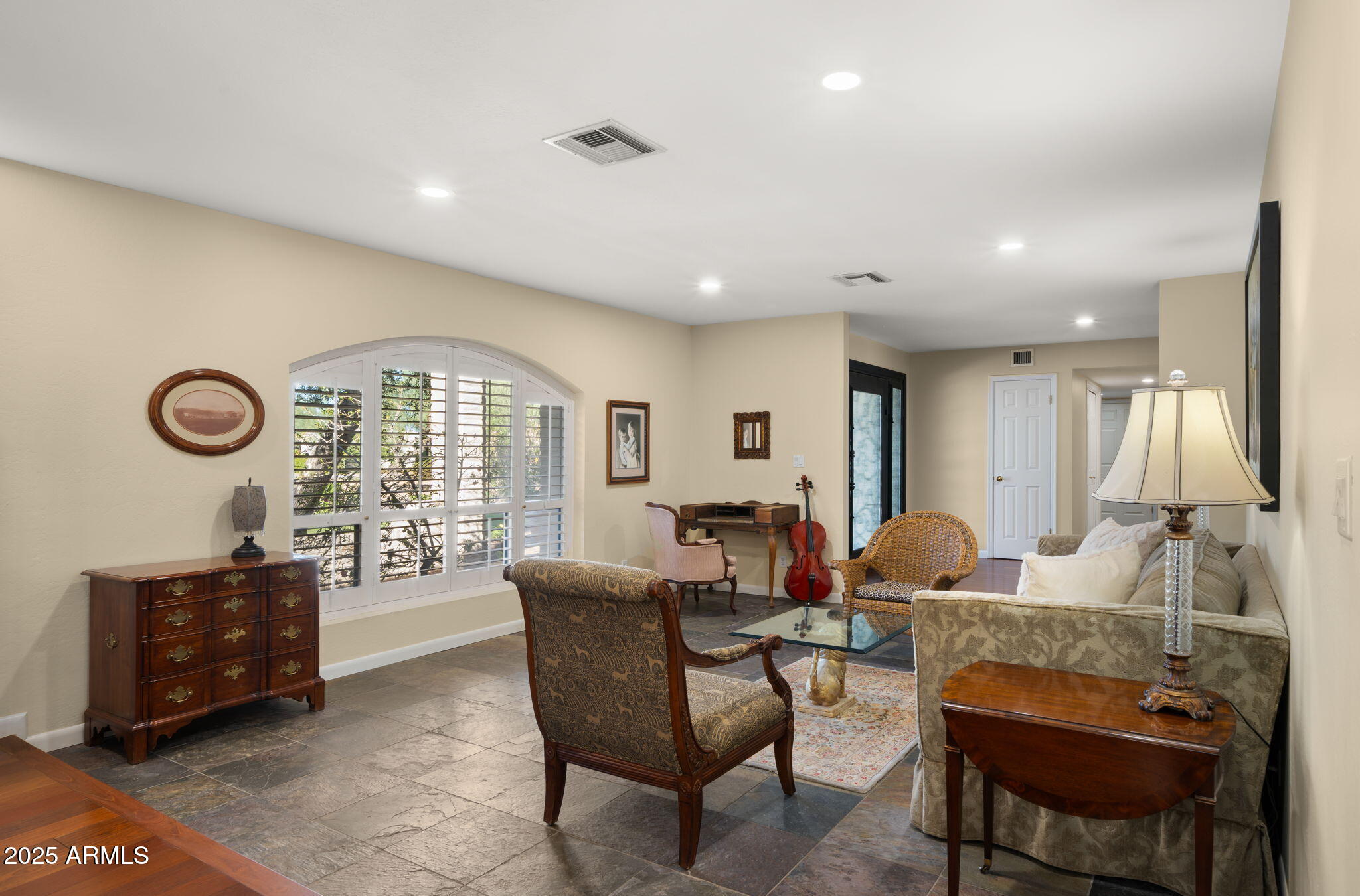 4631 E COCHISE Drive