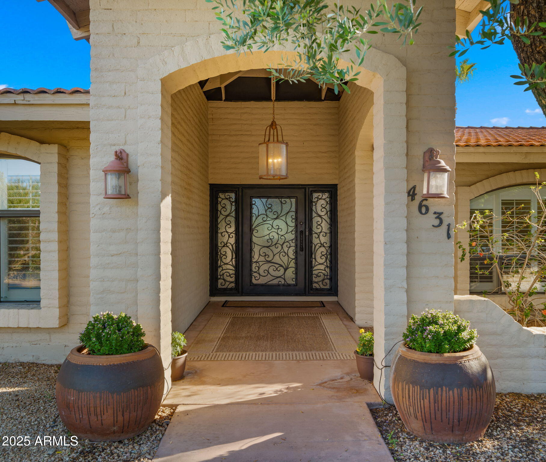 4631 E COCHISE Drive