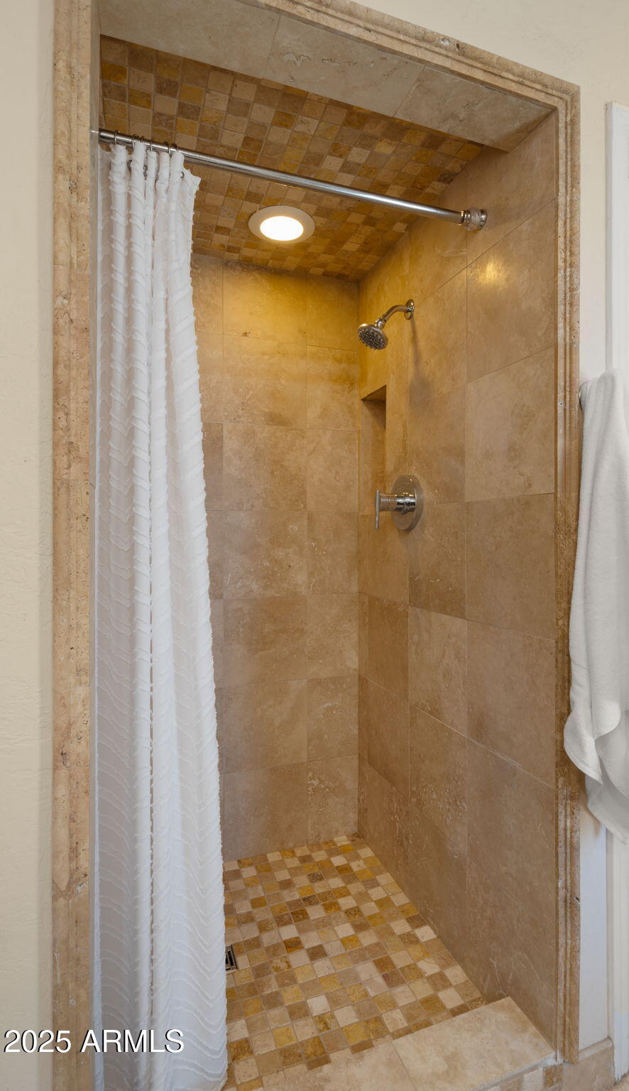 4631 E COCHISE Drive