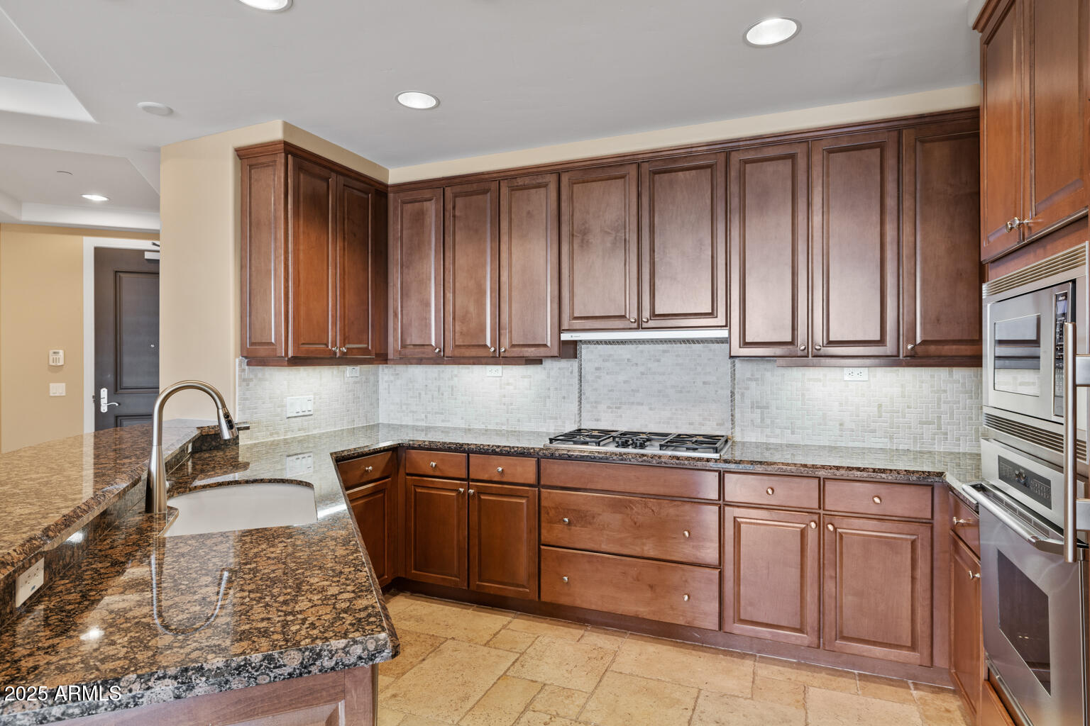 2211 E CAMELBACK Road, 604