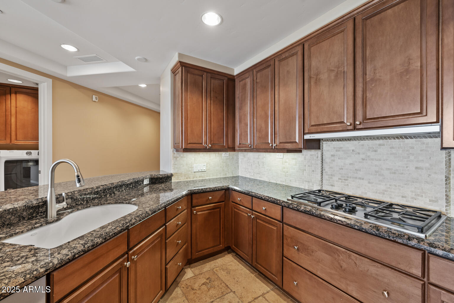 2211 E CAMELBACK Road, 604