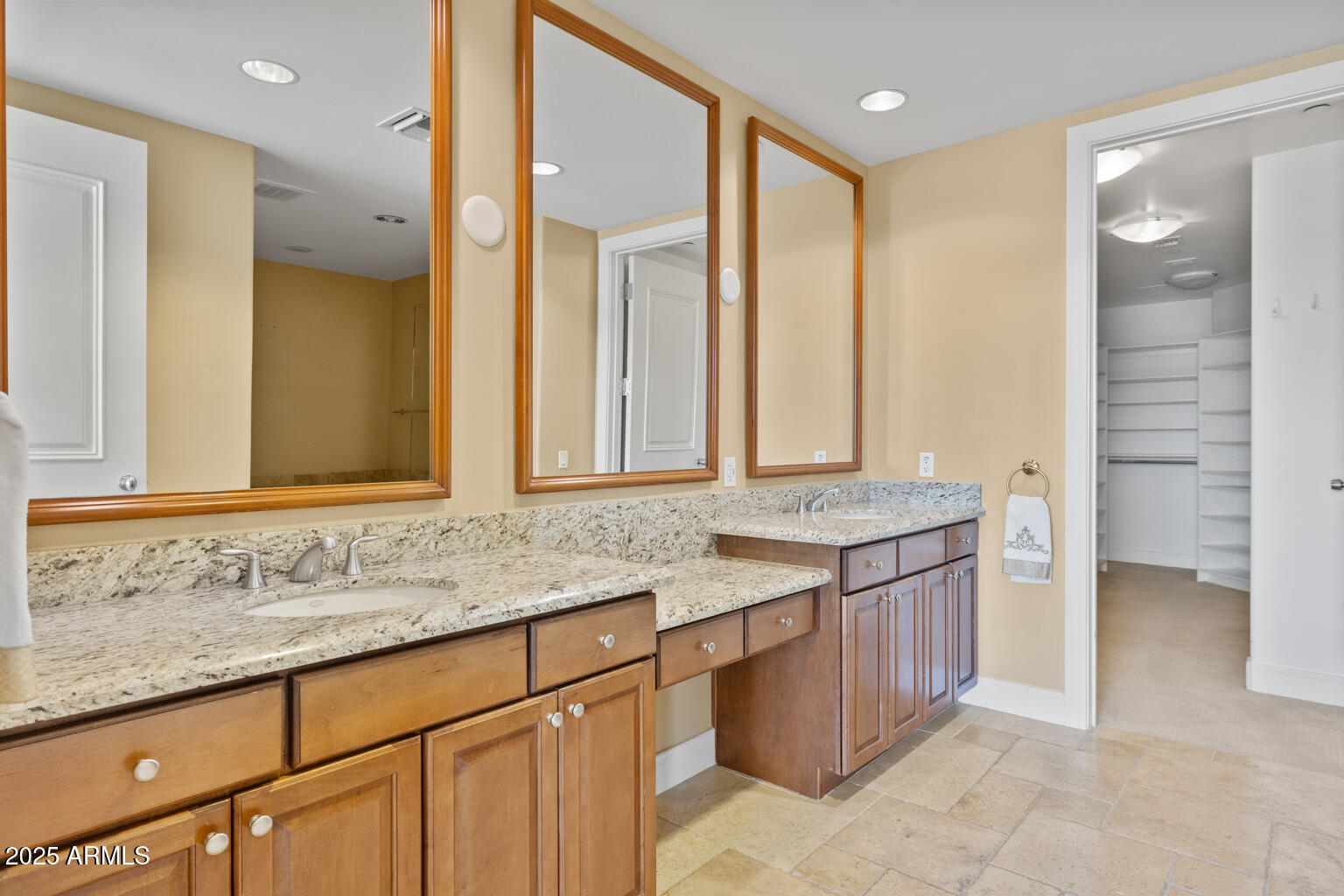 2211 E CAMELBACK Road, 604