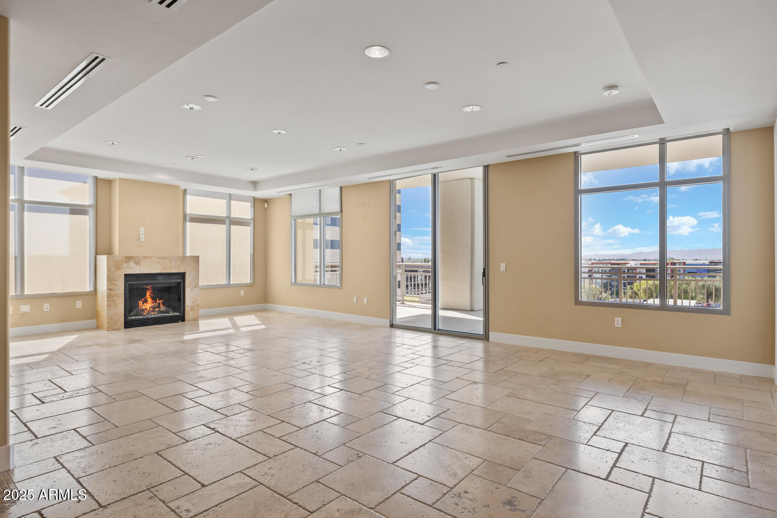 2211 E CAMELBACK Road, 604