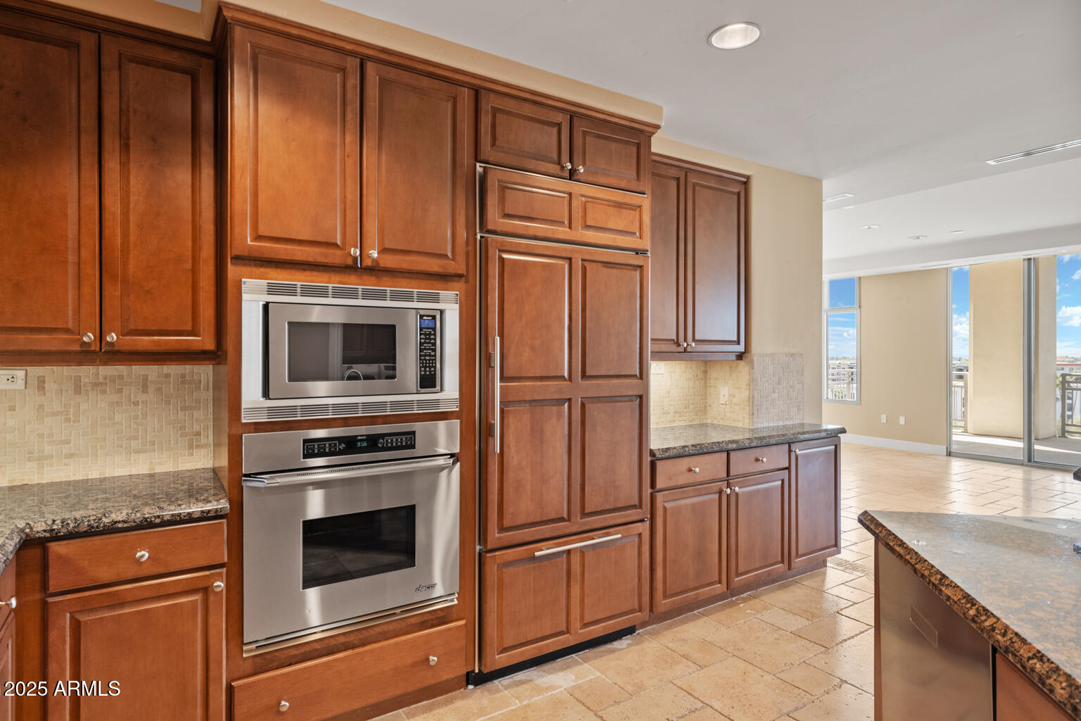 2211 E CAMELBACK Road, 604