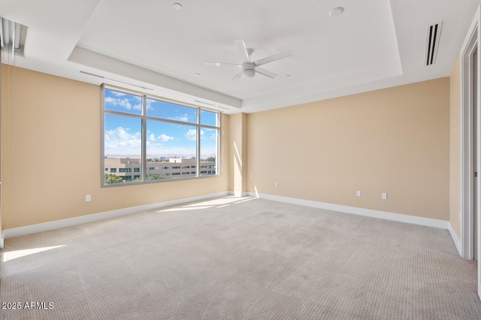 2211 E CAMELBACK Road, 604