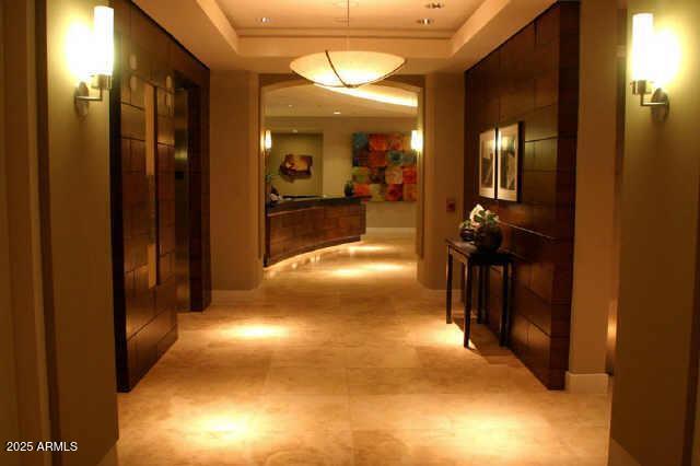 2211 E CAMELBACK Road, 604