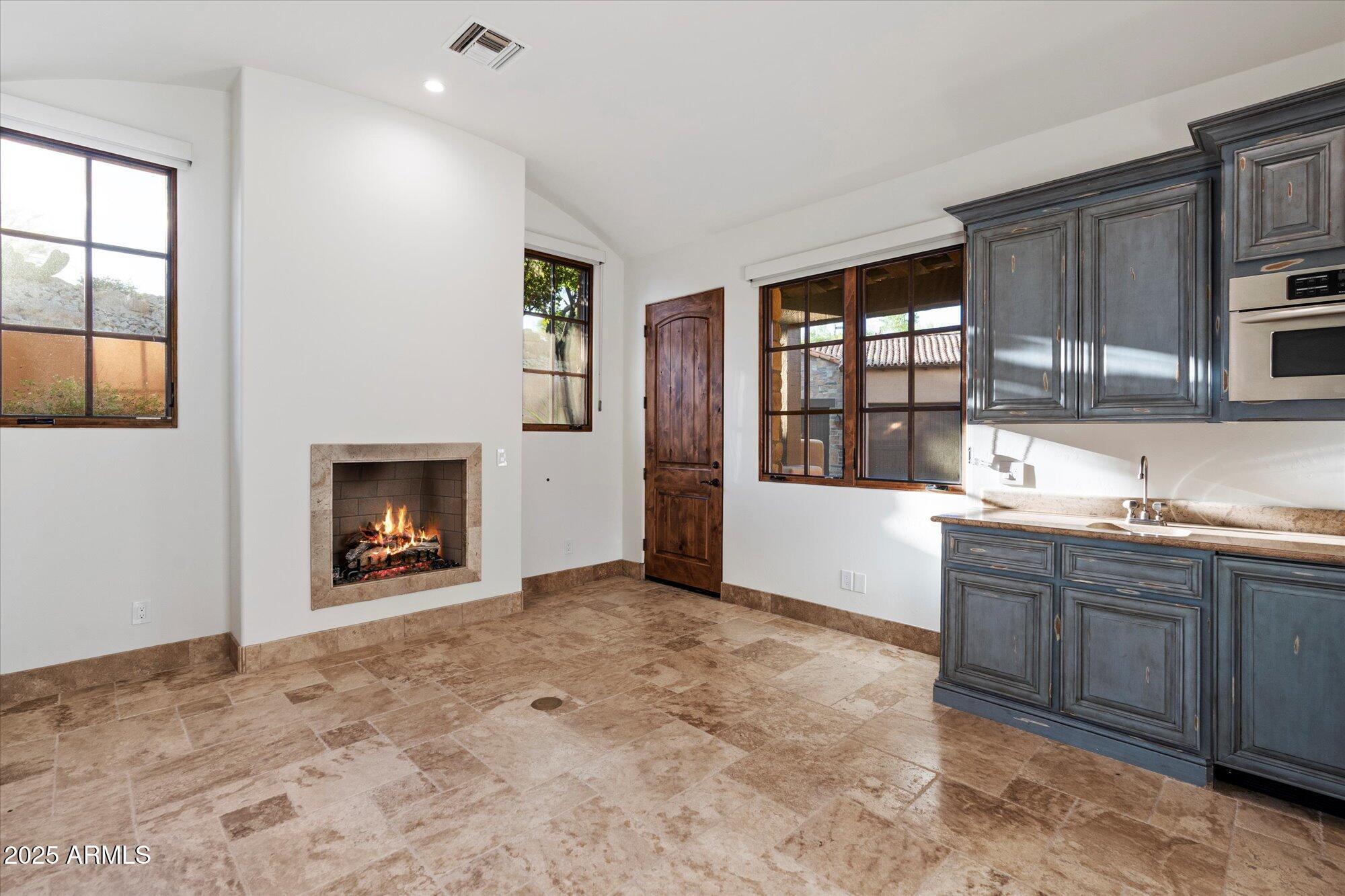 9205 N Fireridge Trail