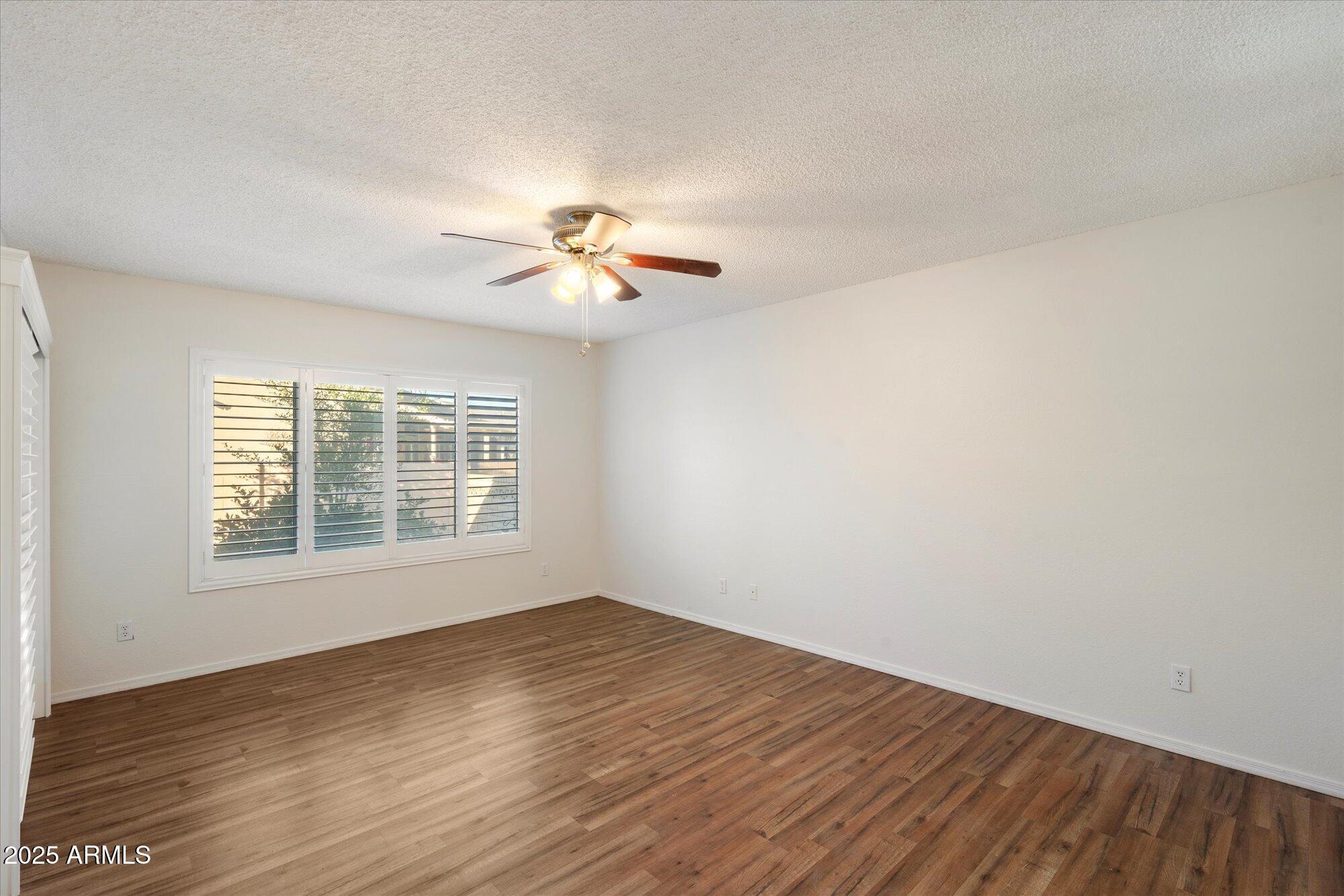 1540 E HAZELTINE Way