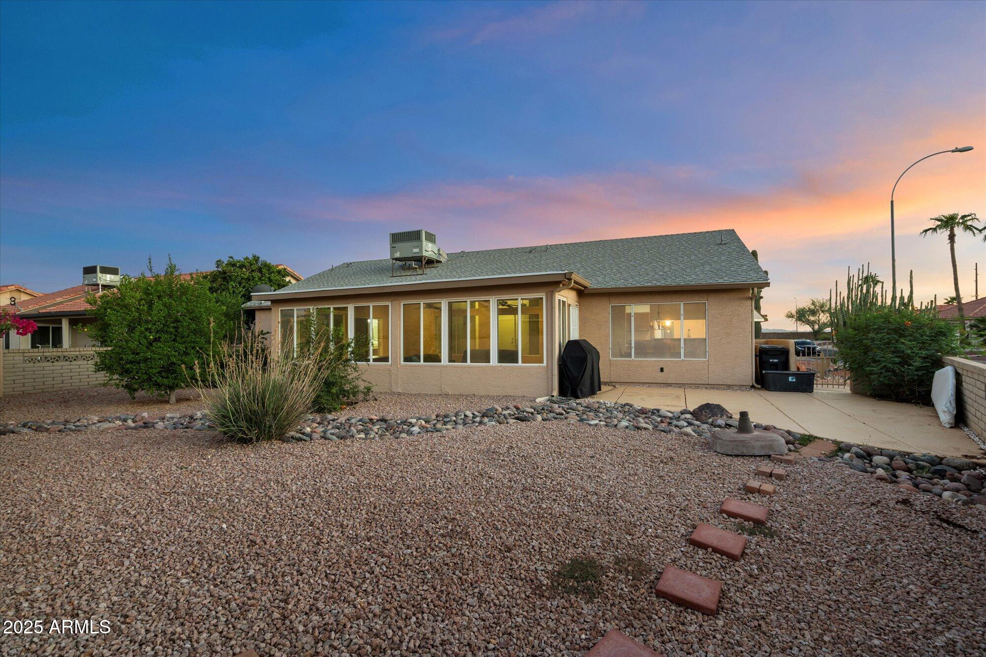 1540 E HAZELTINE Way