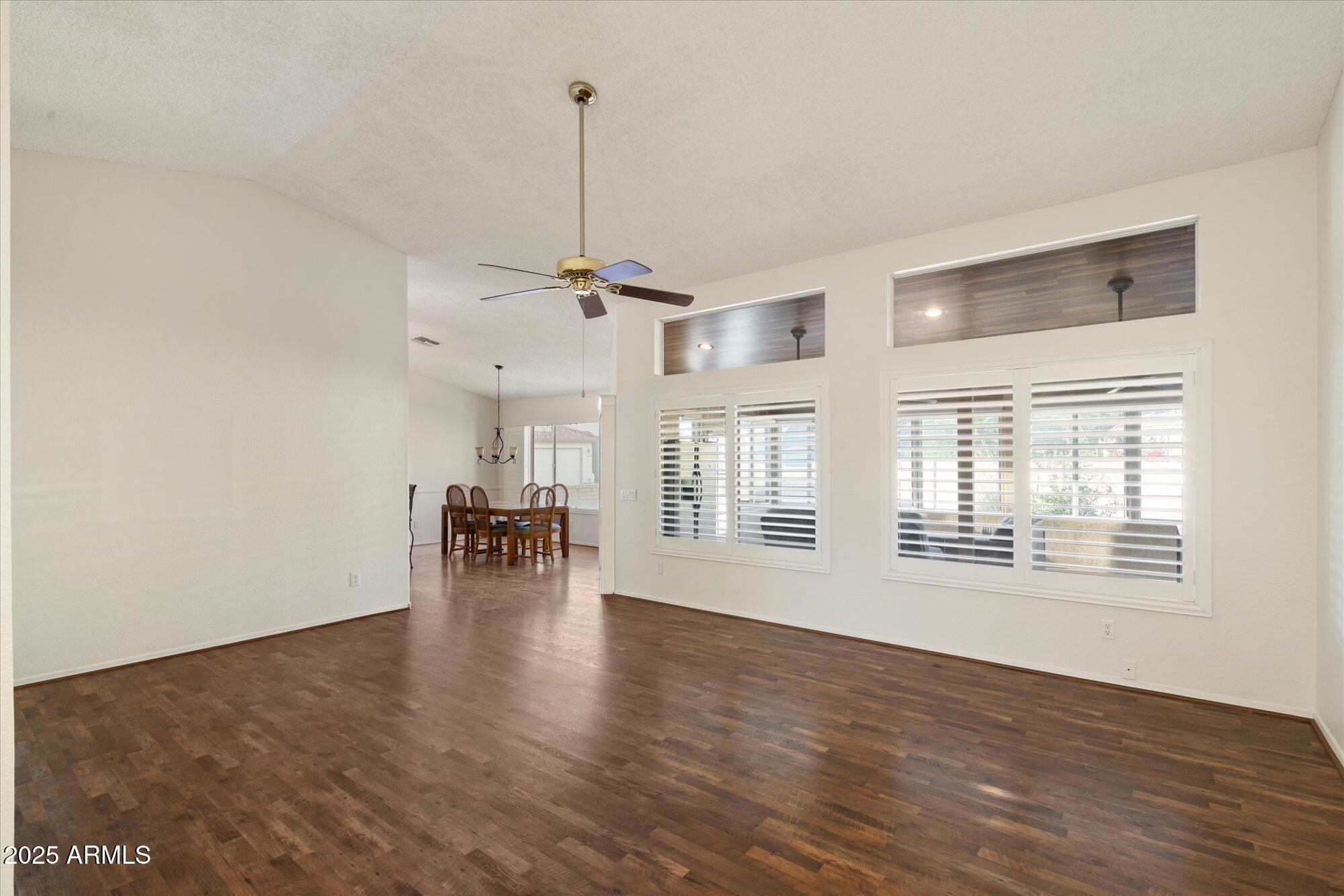 1540 E HAZELTINE Way