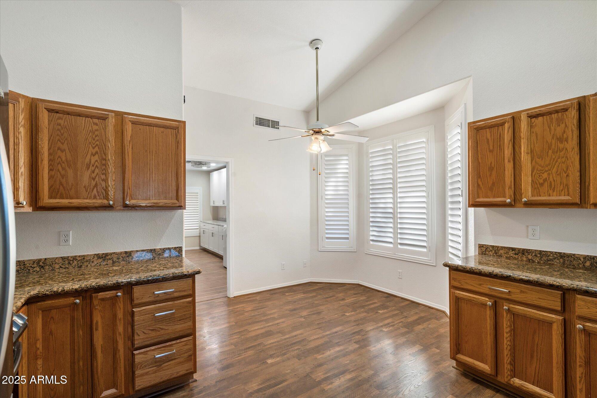 1540 E HAZELTINE Way