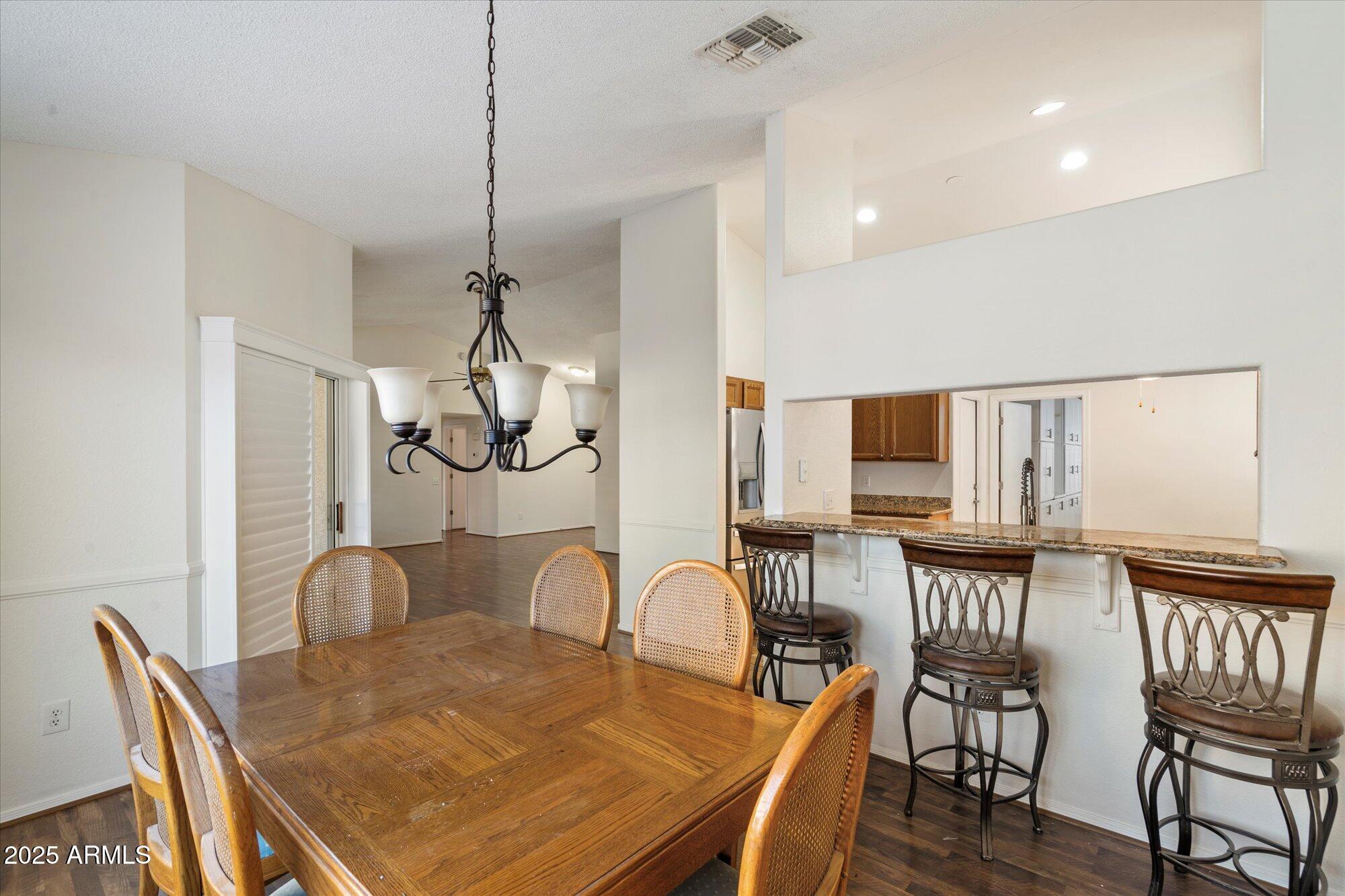 1540 E HAZELTINE Way