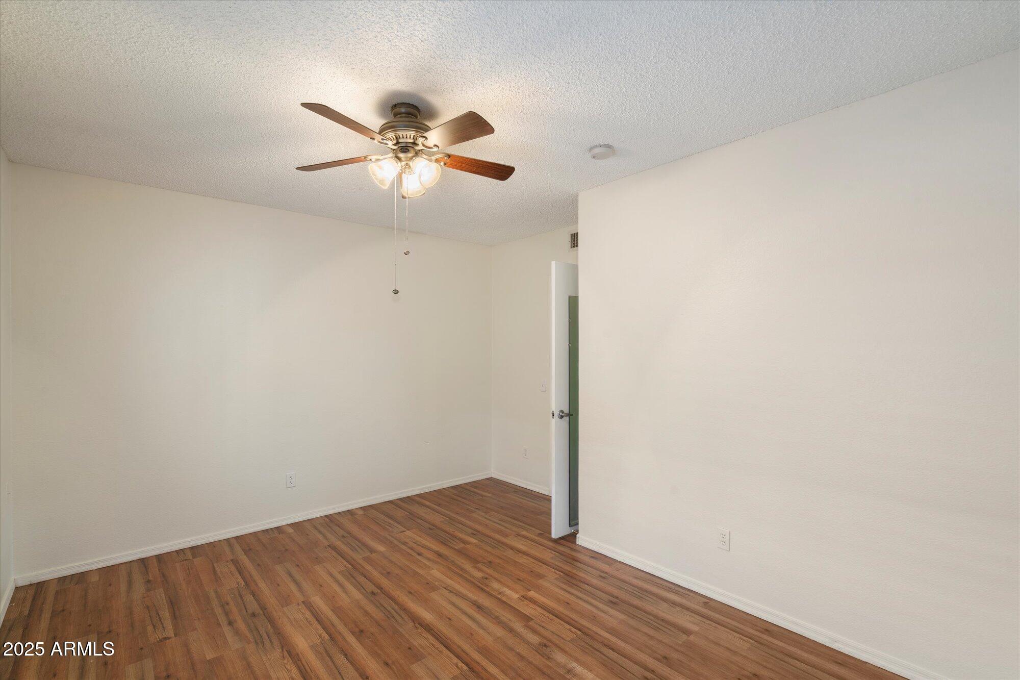 1540 E HAZELTINE Way