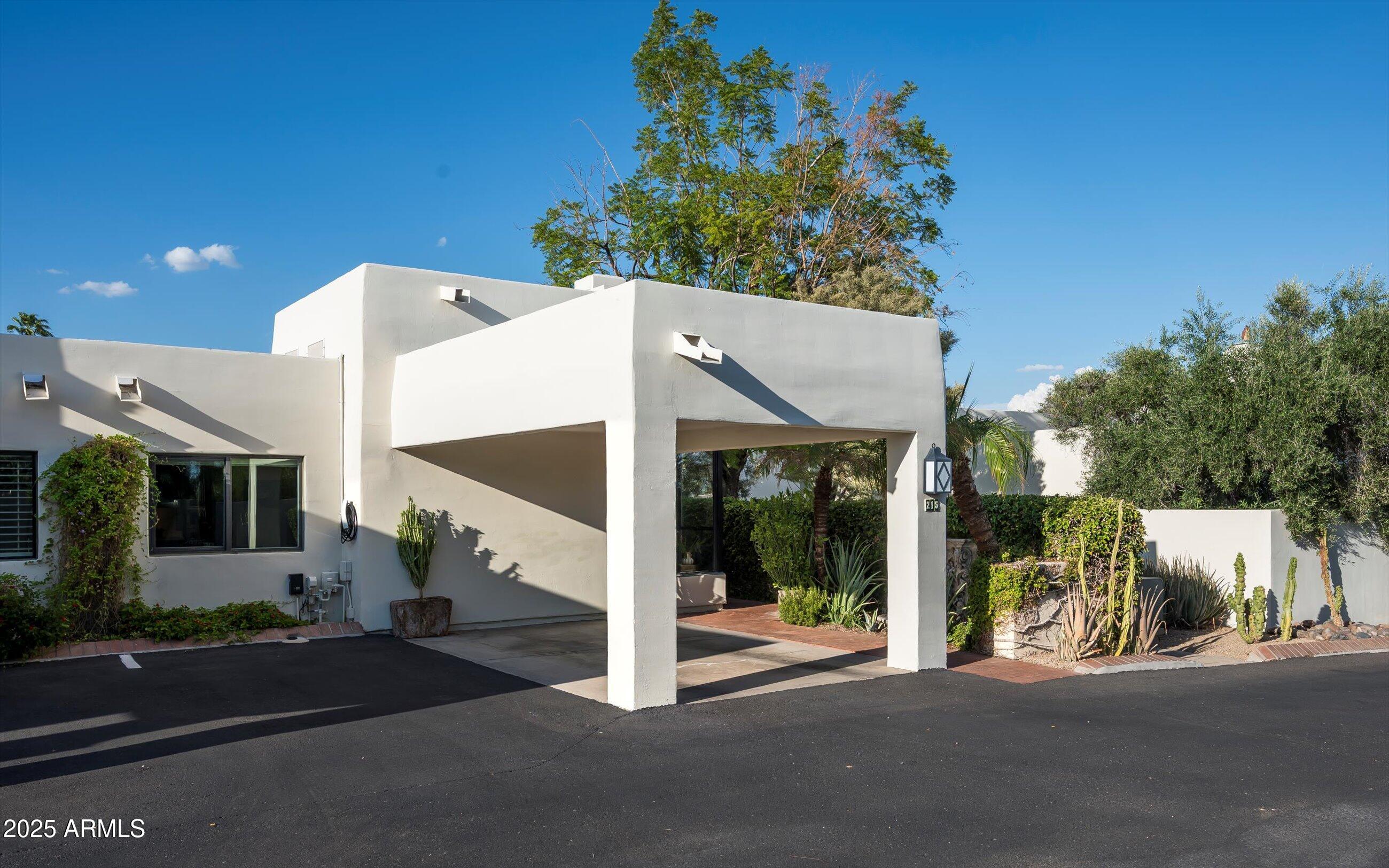 5101 N CASA BLANCA Drive, 215