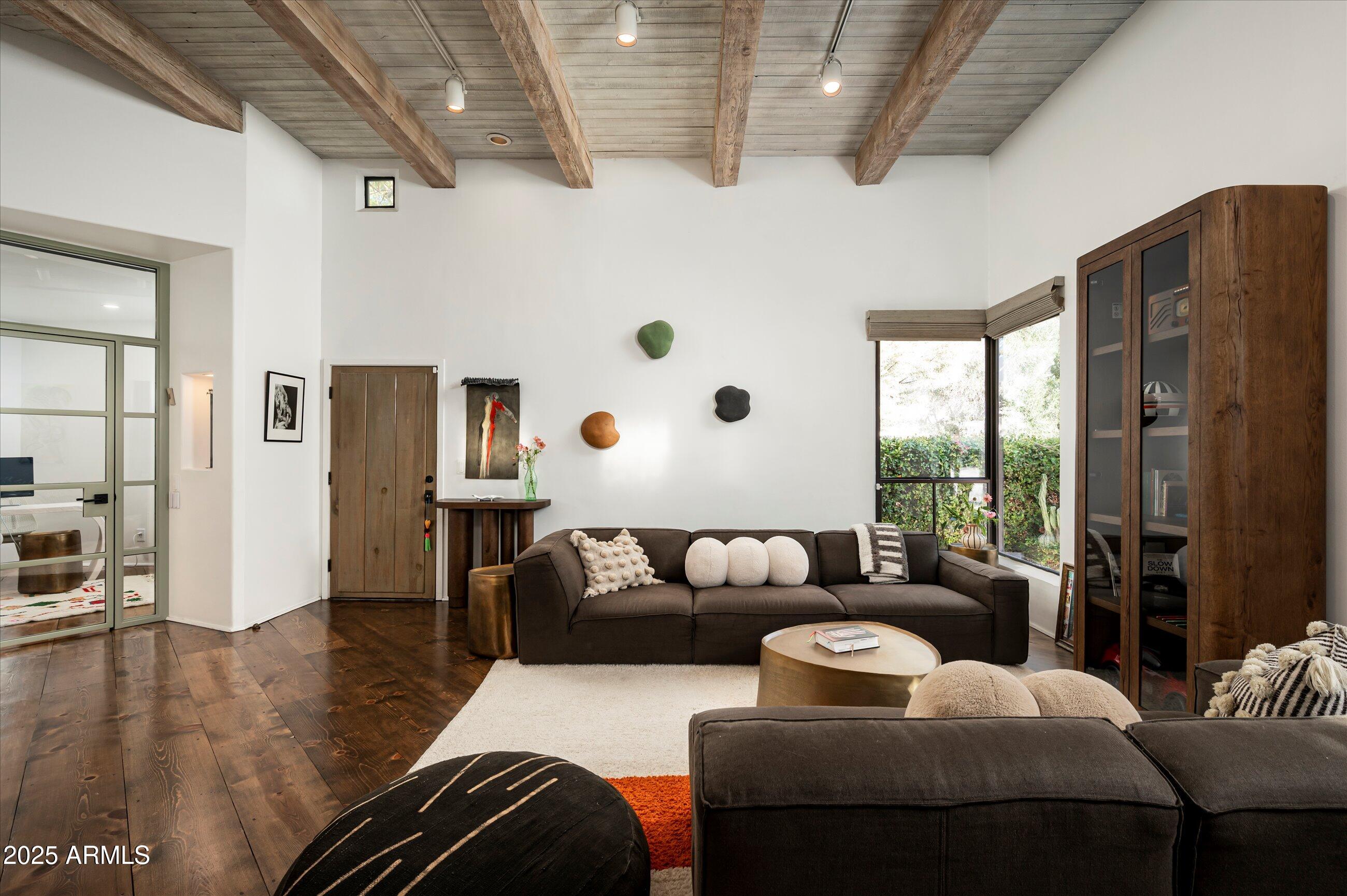 5101 N CASA BLANCA Drive, 215